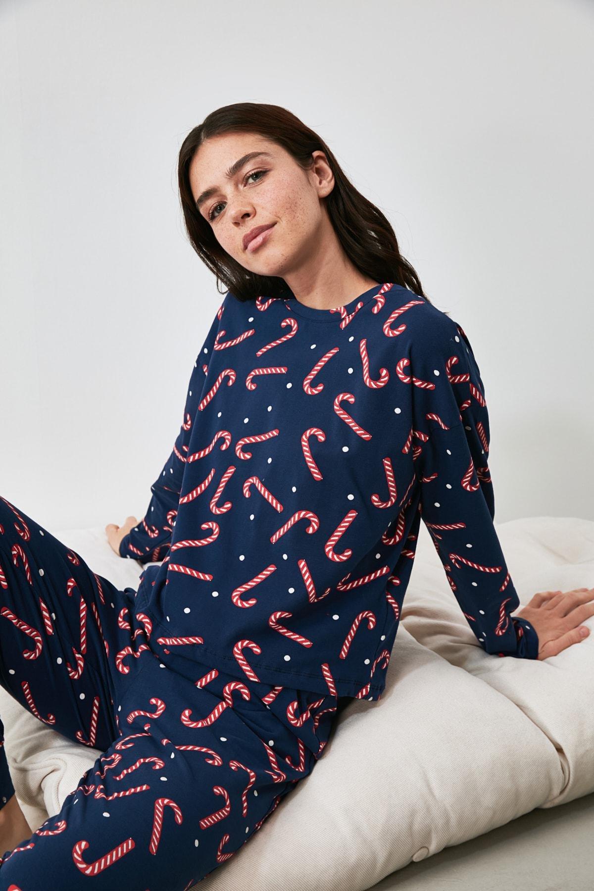 Trendyol - Navy Cotton New Year Themed Pajama Set