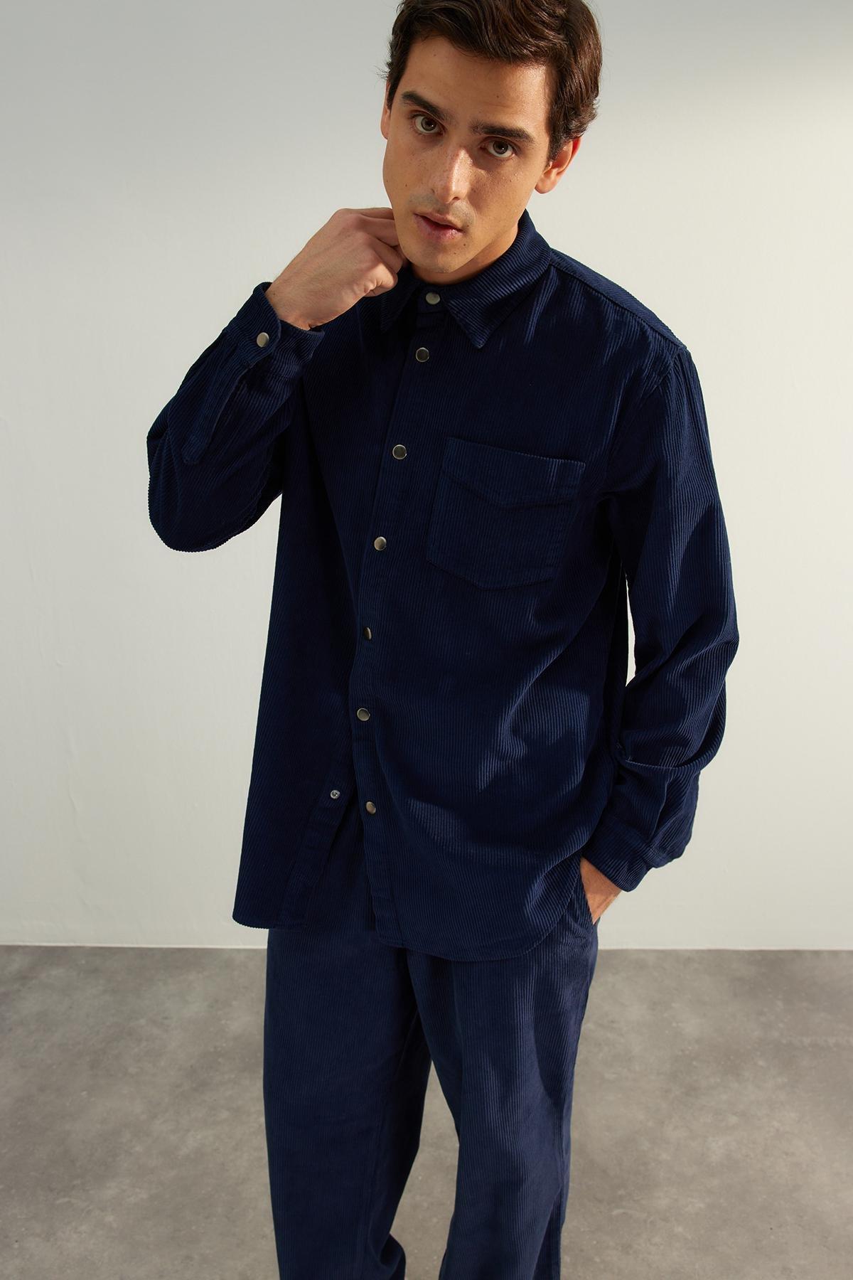 Trendyol - Navy Limited Edition Velvet Oversized Shirt