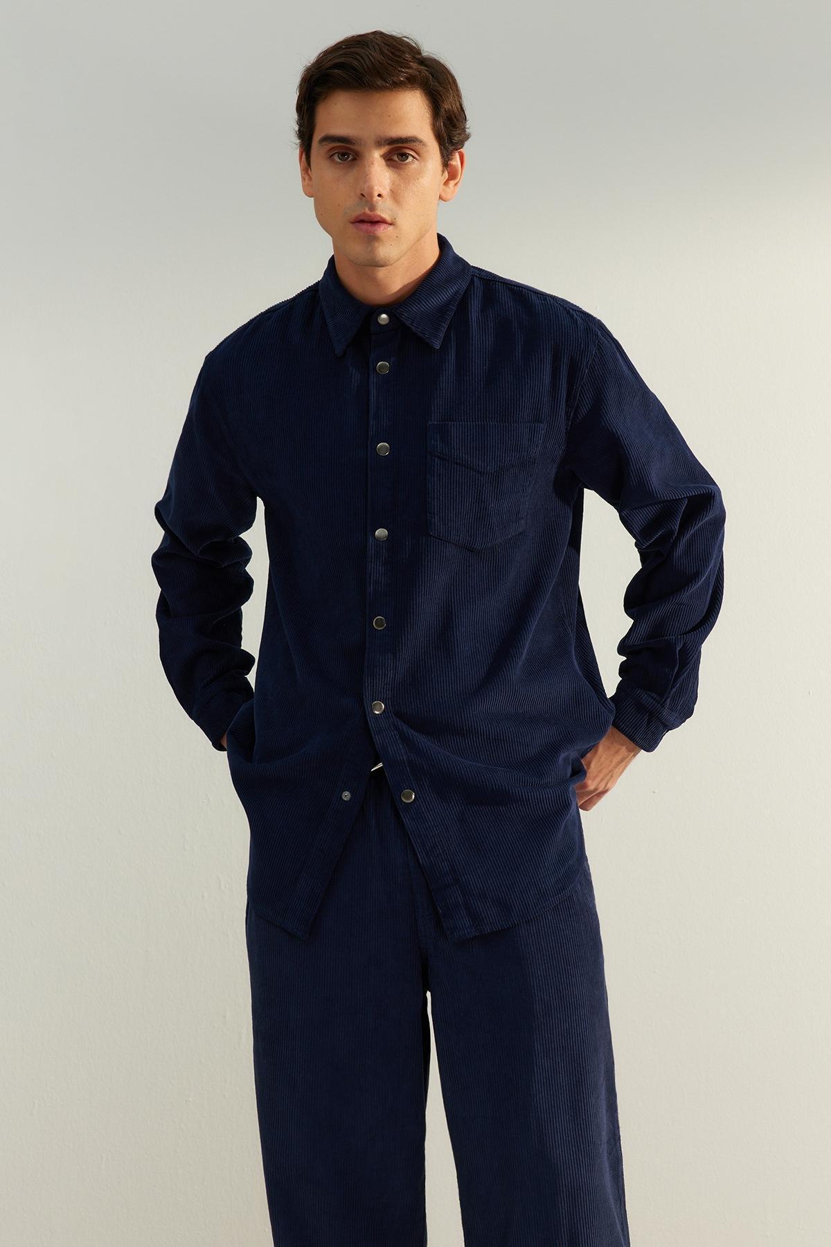 Trendyol - Navy Limited Edition Velvet Oversized Shirt