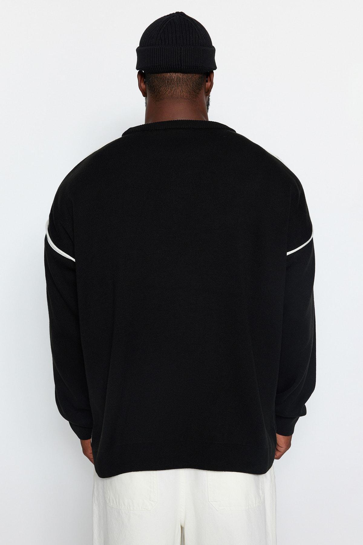 Black Oversized Knitted Sweater, , large image number 4