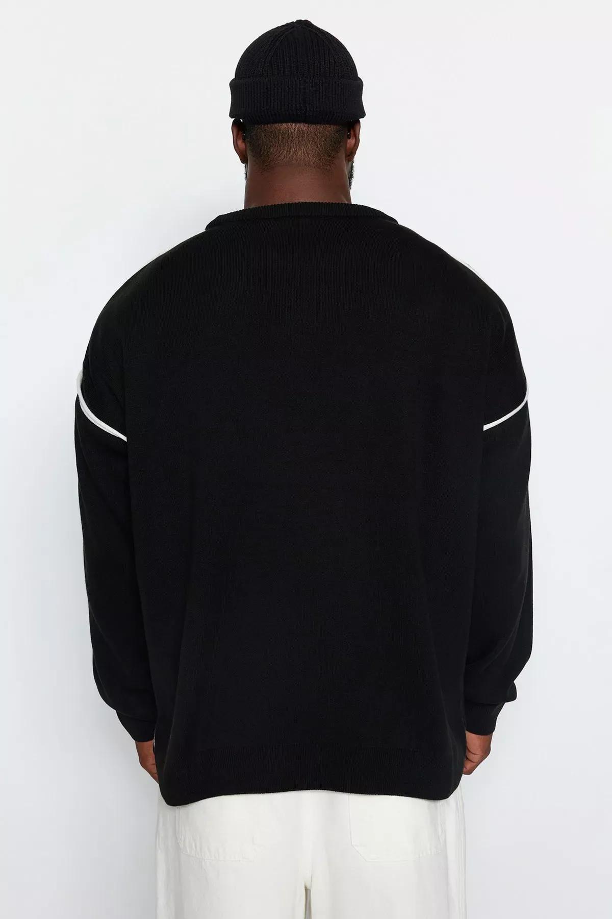 Black Oversized Knitted Sweater, , large image number 5
