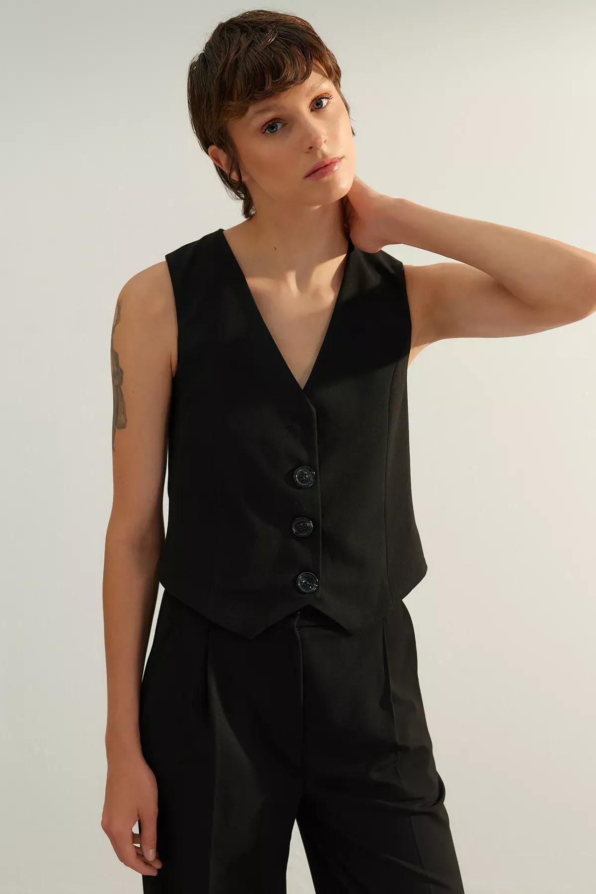 Black Buttoned Woven Vest, BLACK, large image number 2