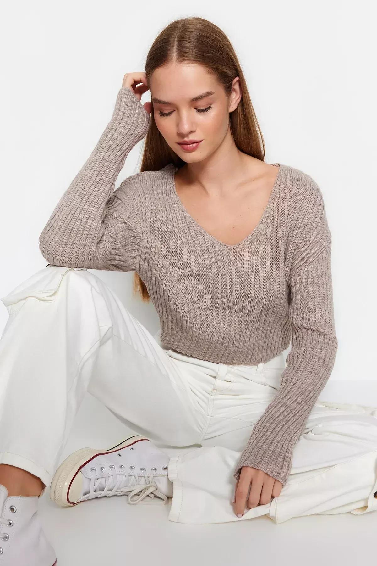 Beige V-Neck Cropped Knitted Sweater, Mink, large image number 1