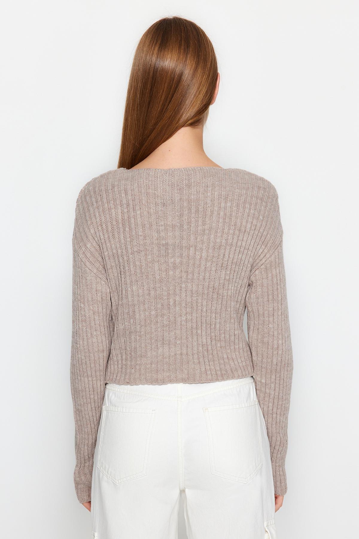 Trendyol - Beige V-Neck Cropped Knitted Sweater