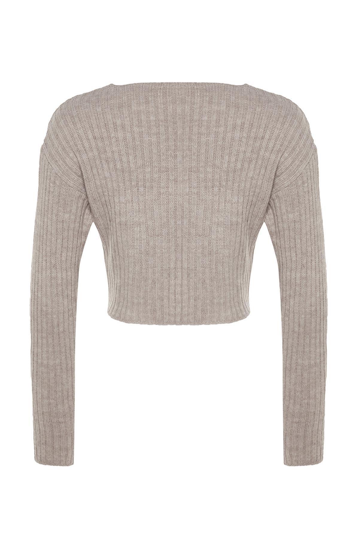 Trendyol - Beige V-Neck Cropped Knitted Sweater