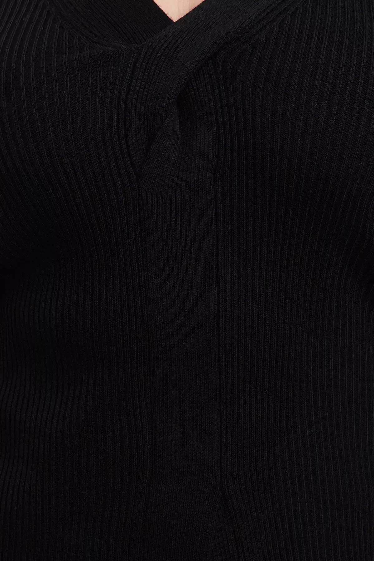 Black V-Neck Knit Sweater, , large image number 2