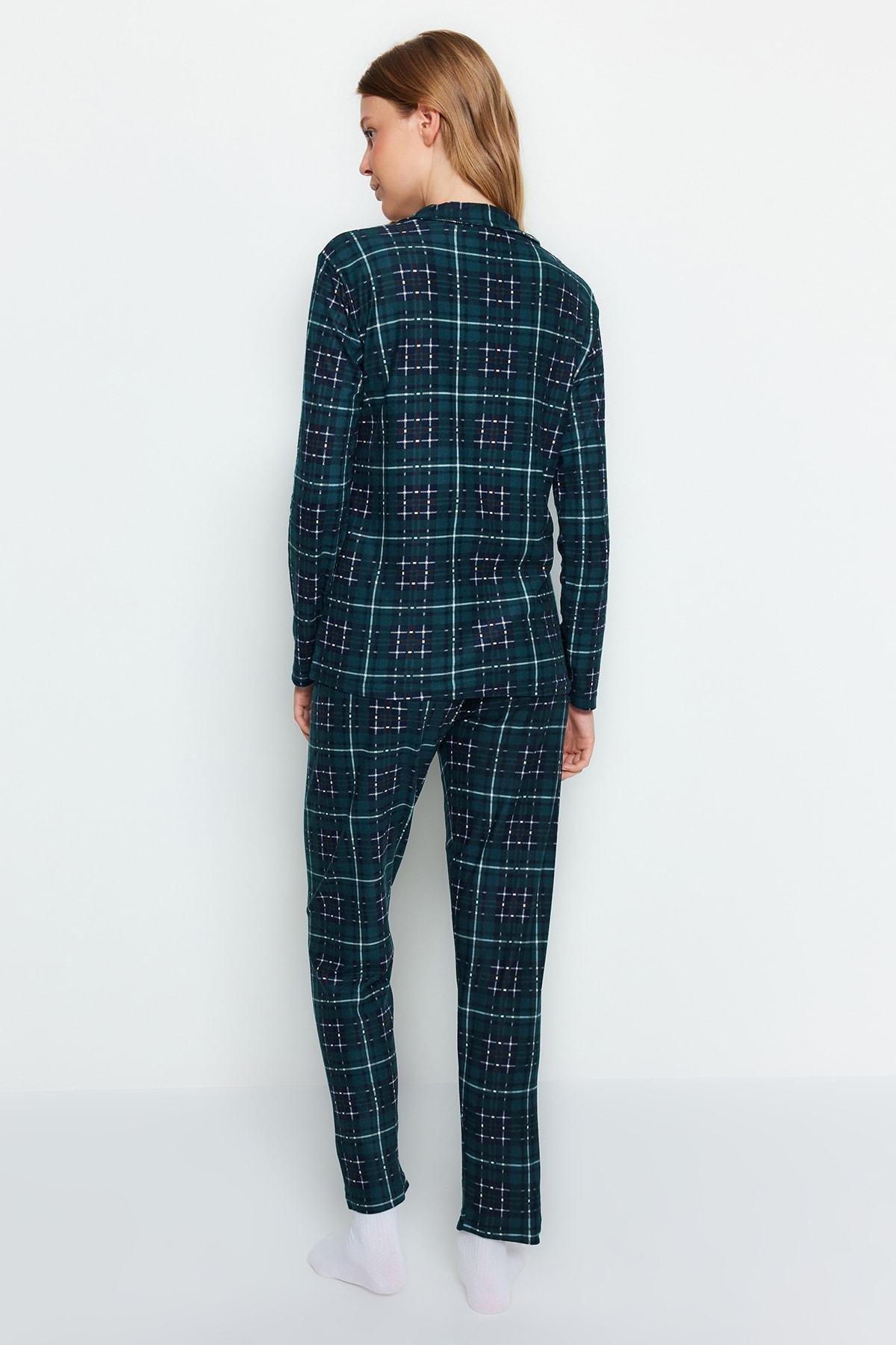 Trendyol - Green Checkered Knitted Pyjamas Set.<br>