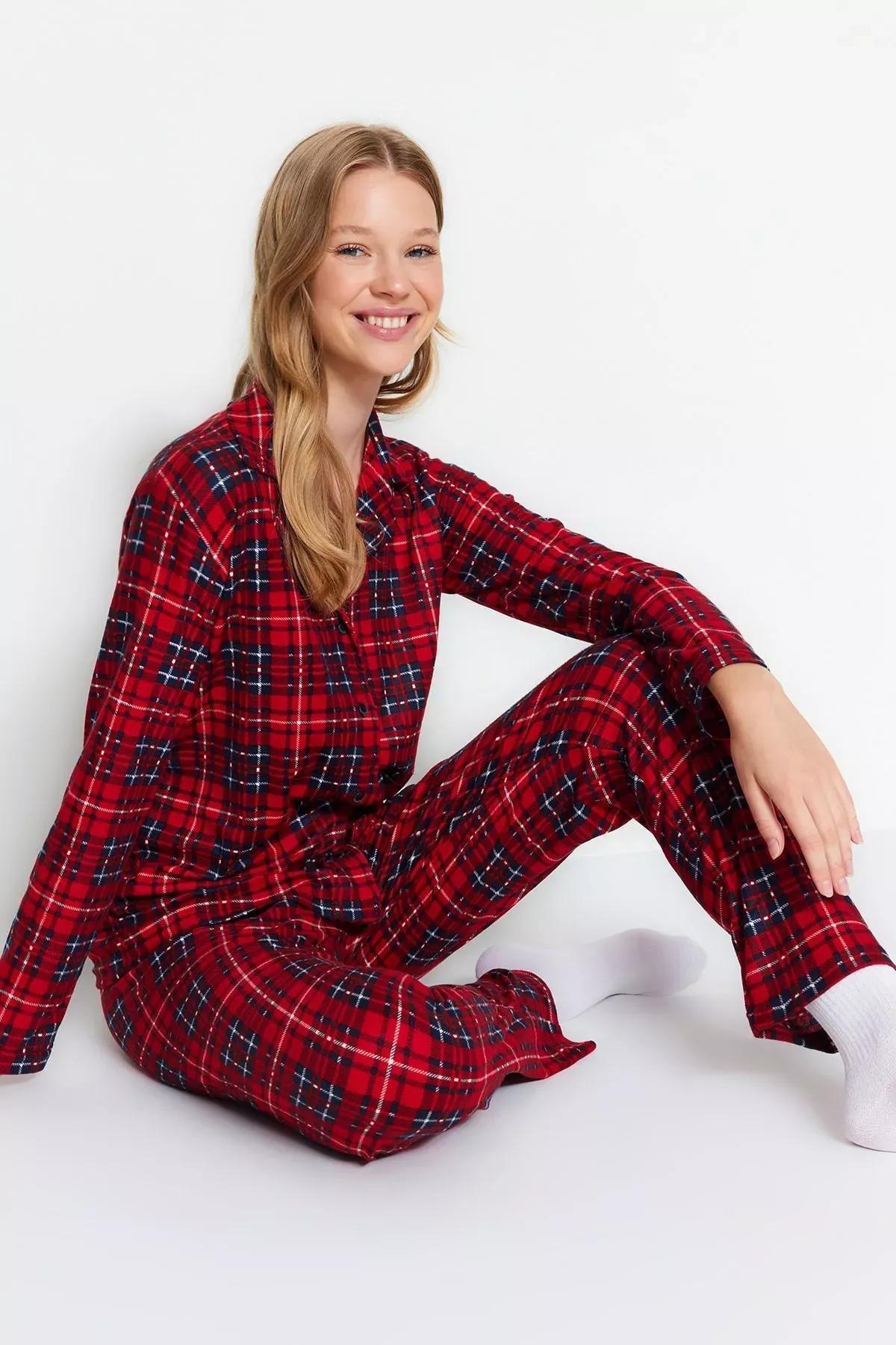 Red Checkered Knitted Pyjamas Set, Red, large image number 1