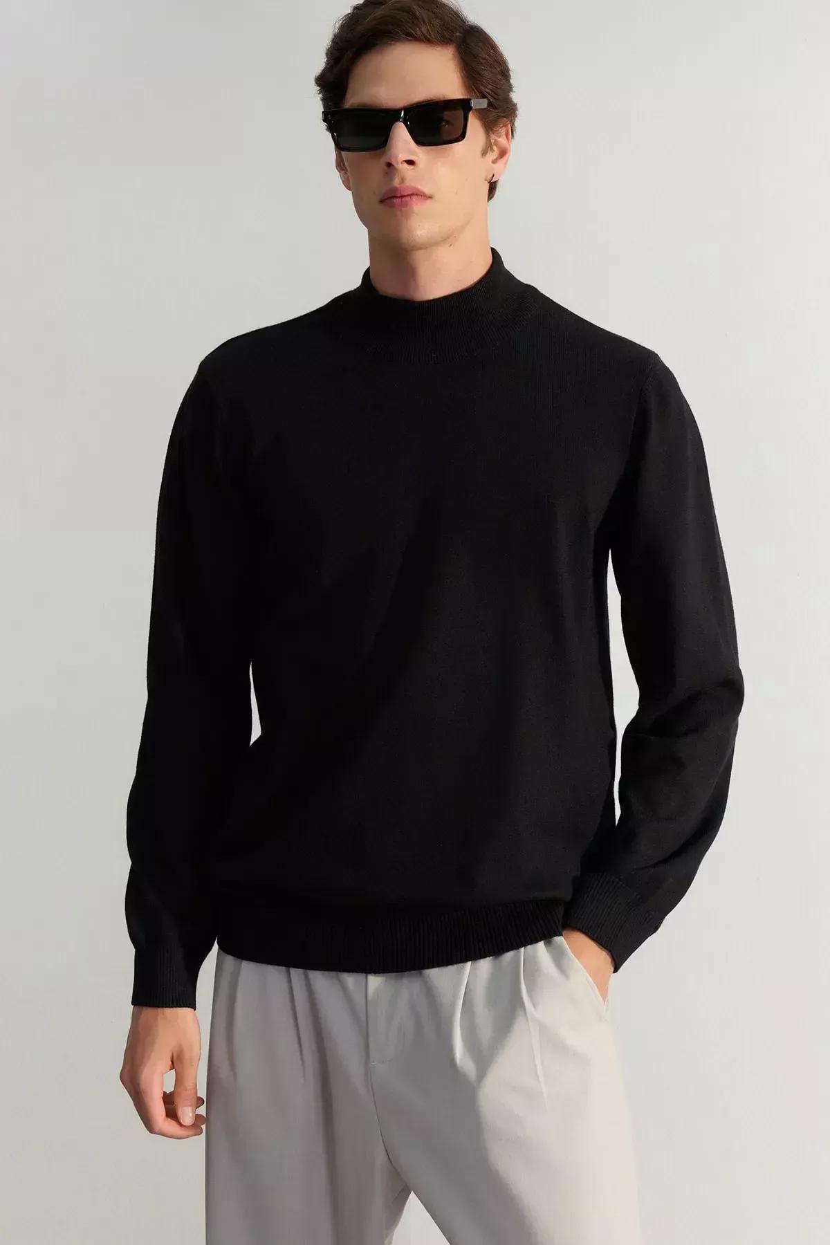 Black Limited Edition Half Turtle Neck Knitted Sweater, BLACK, large image number 2