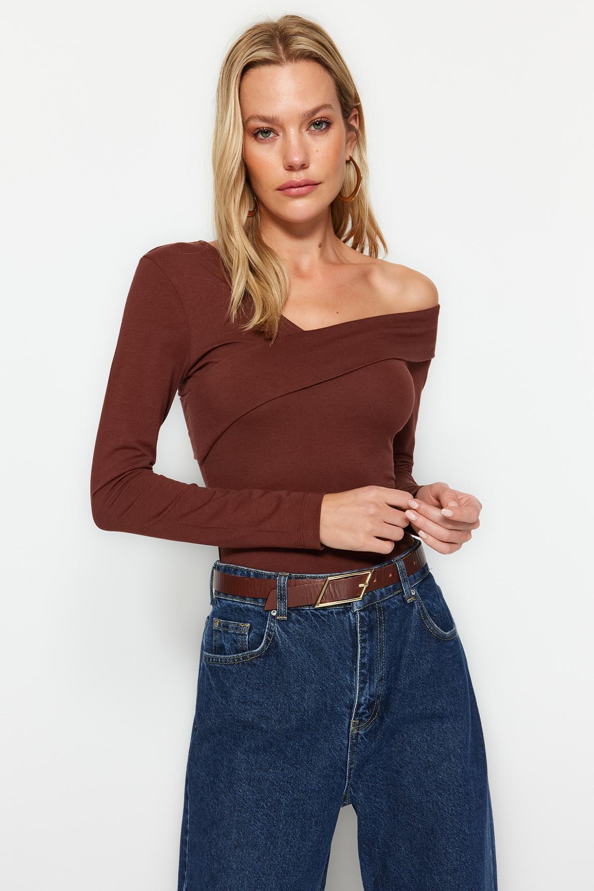 Trendyol - Brown Flounce Fitted Crop Blouse
