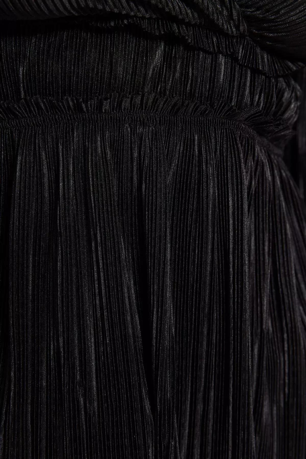 Black V-Neck Double Breasted Pleated Blouse, BLACK, large image number 4