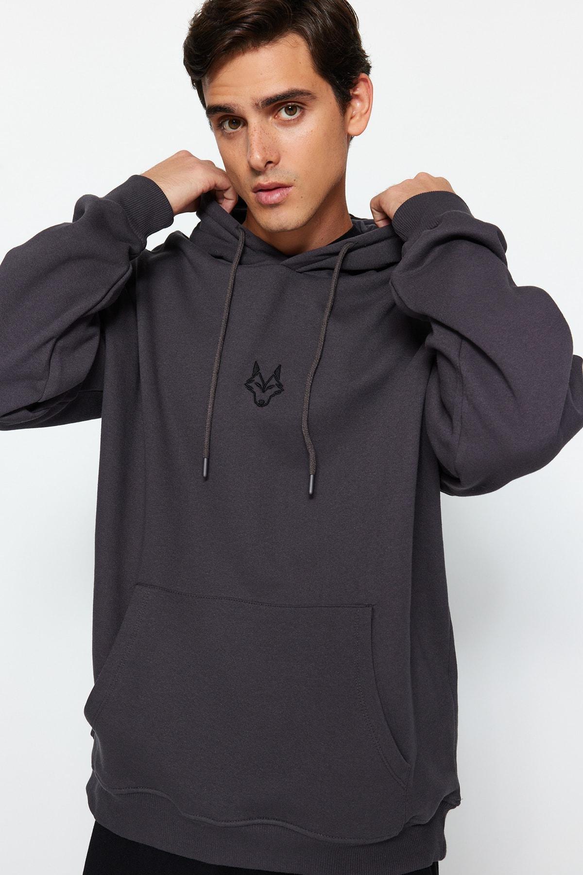 Grey Wolf Embroidered Hoodie, , large image number 4
