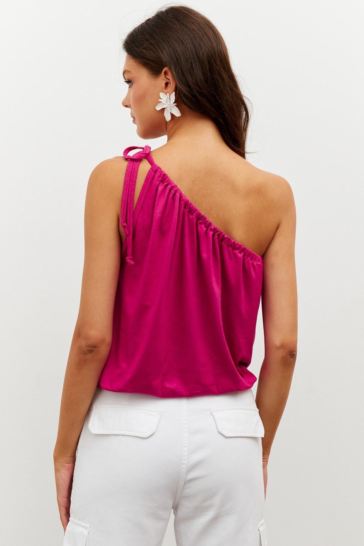 Cool & Sexy - Pink One-Shoulder Blouse