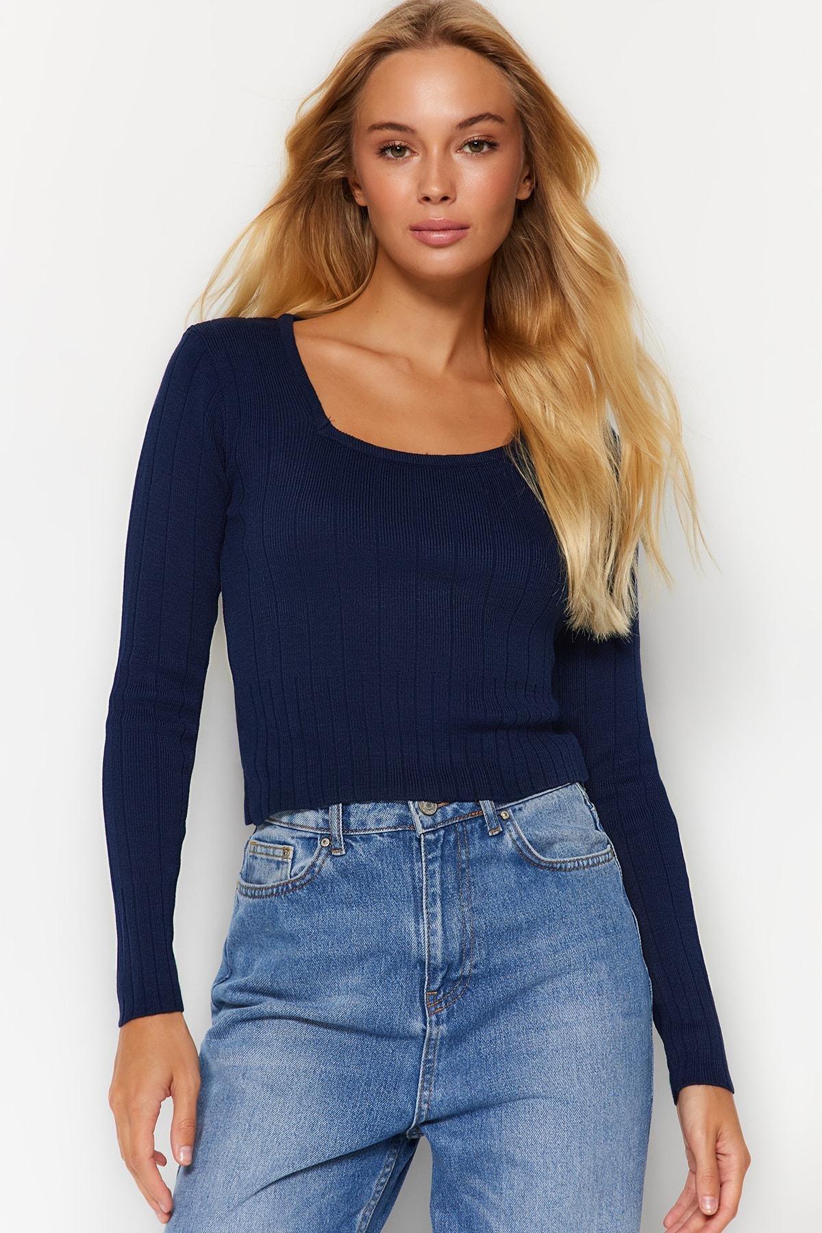 Trendyol - Navy Cropped Knitted Sweater