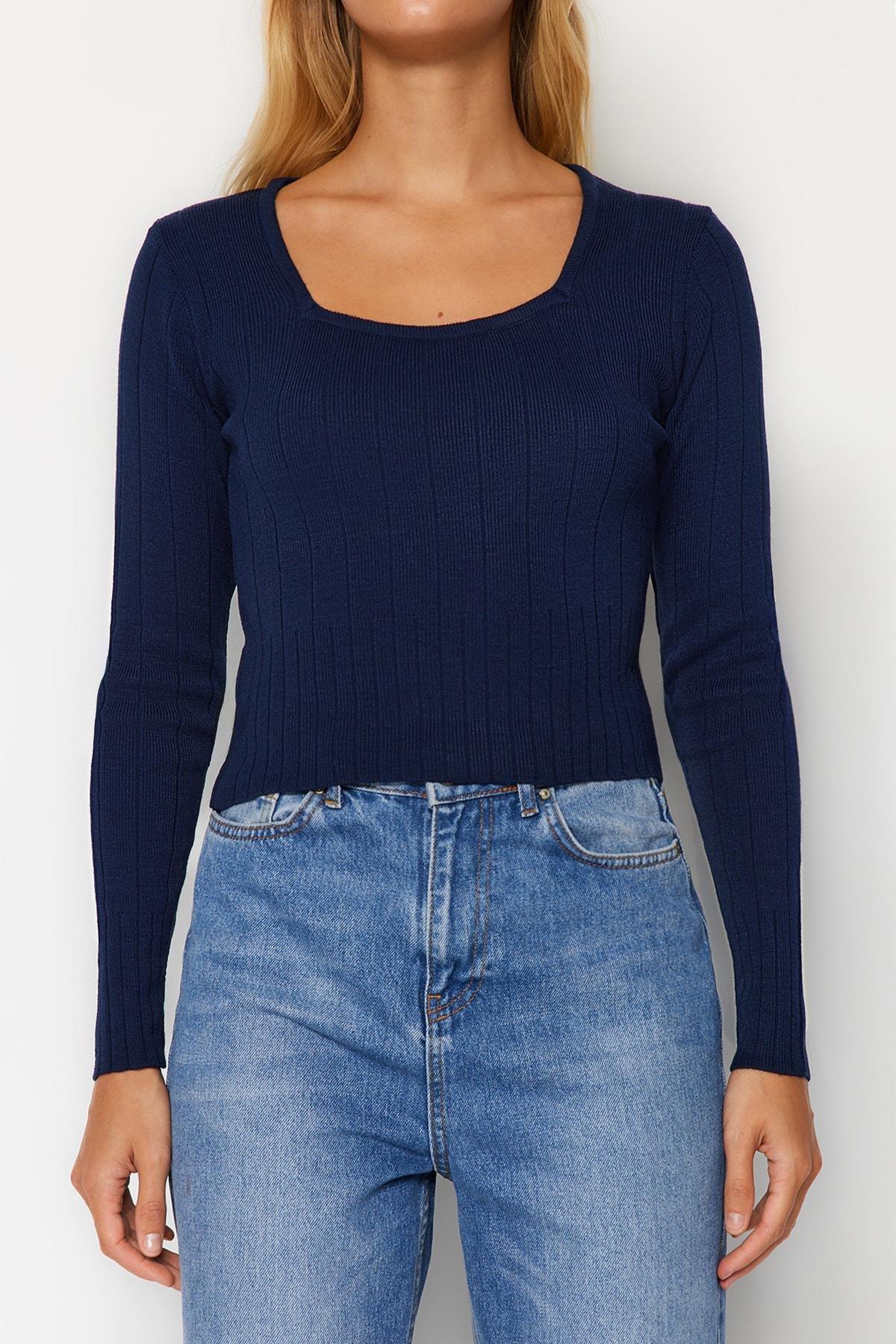 Trendyol - Navy Cropped Knitted Sweater