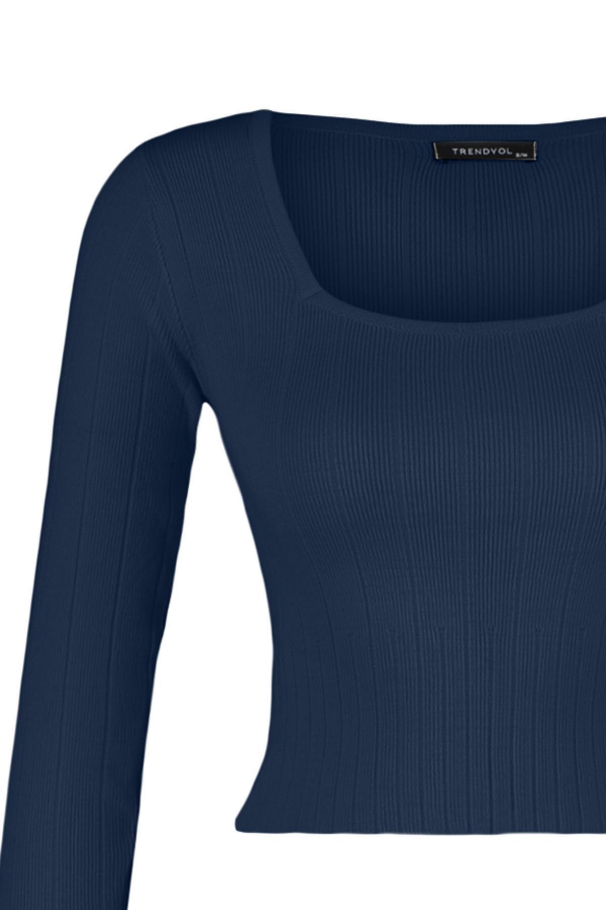 Trendyol - Navy Cropped Knitted Sweater