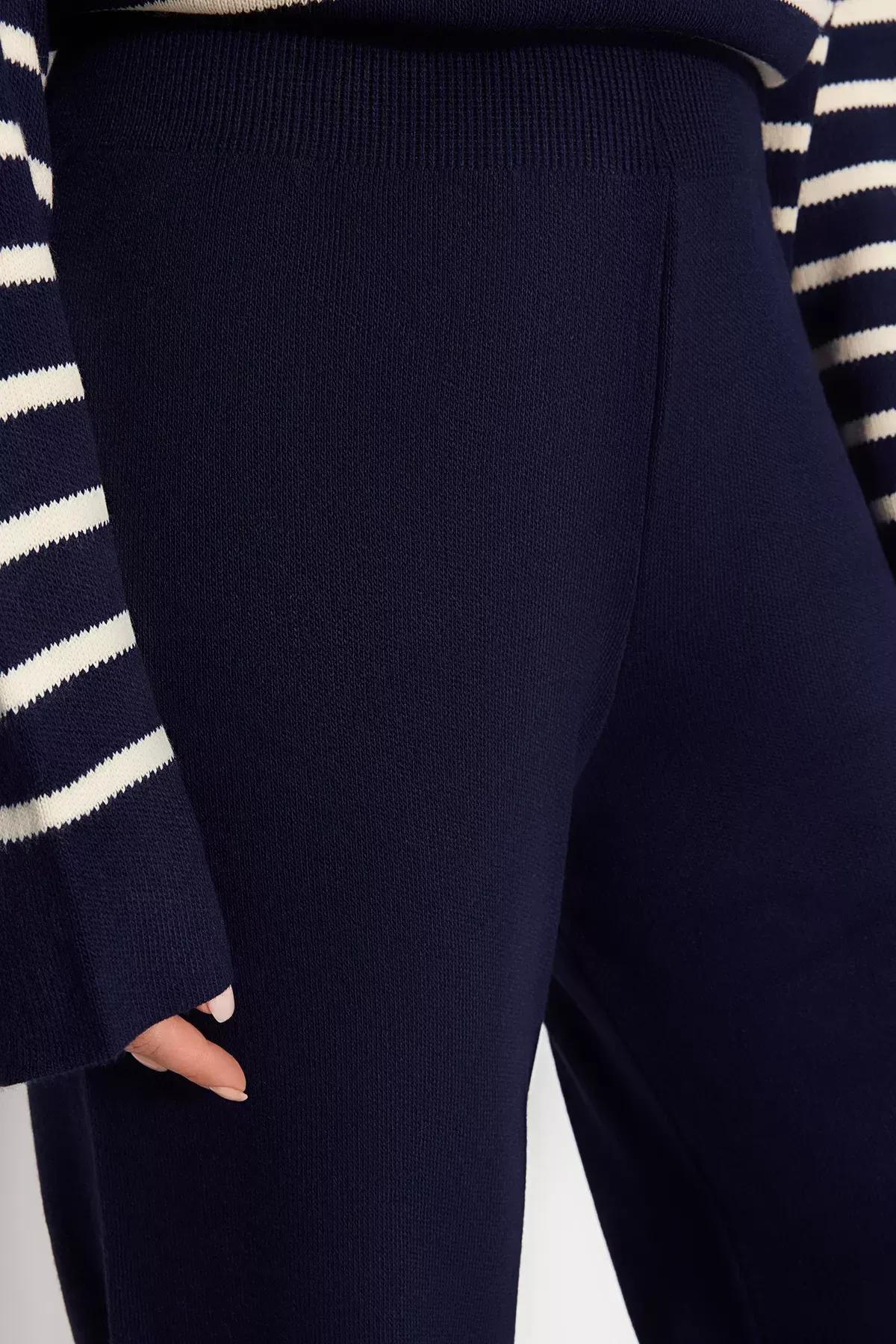 Navy Striped Knitwear Co-Ord Set, Navy blue, large image number 4