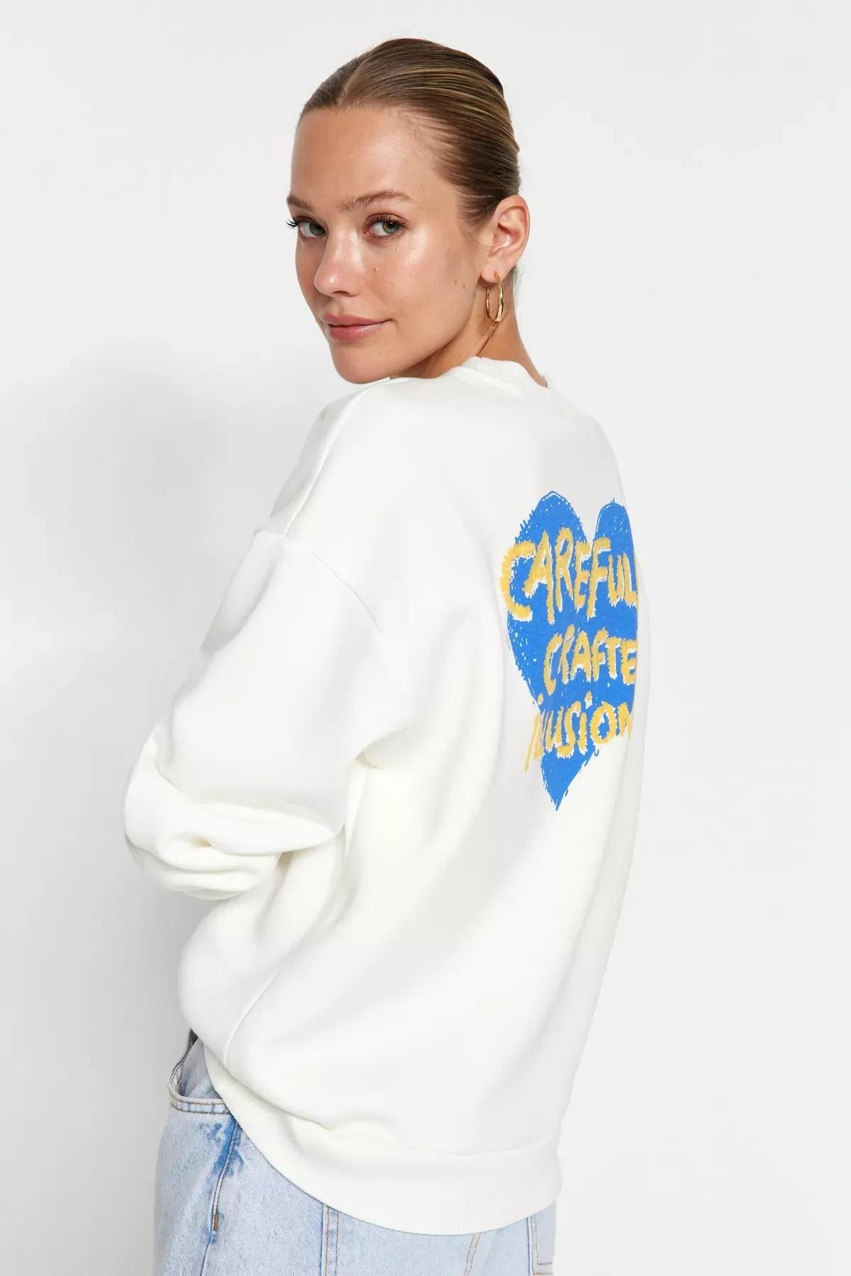 Trendyol - Ecru Embossed Chest Oversized Sweatshirt