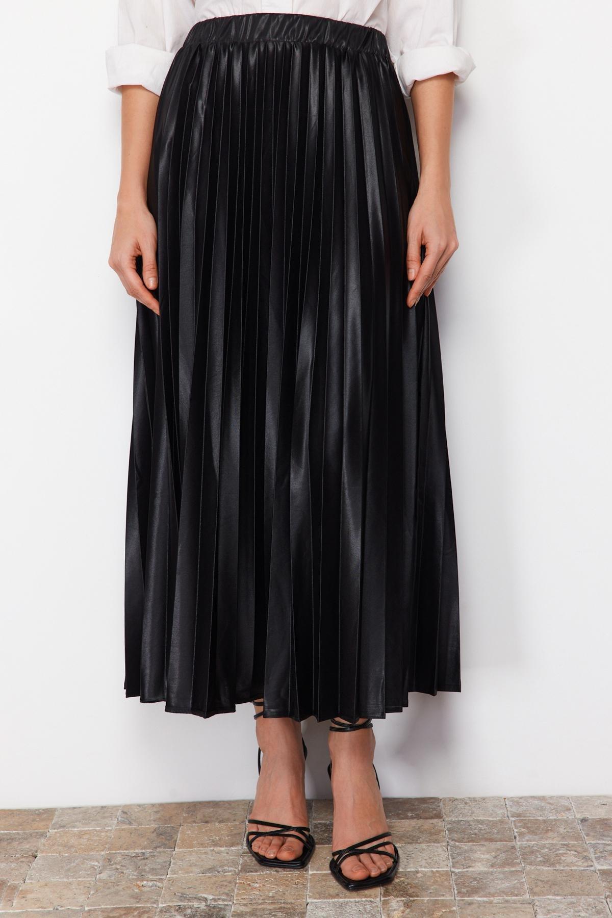 Black Pleated Woven Skirt, , large image number 3