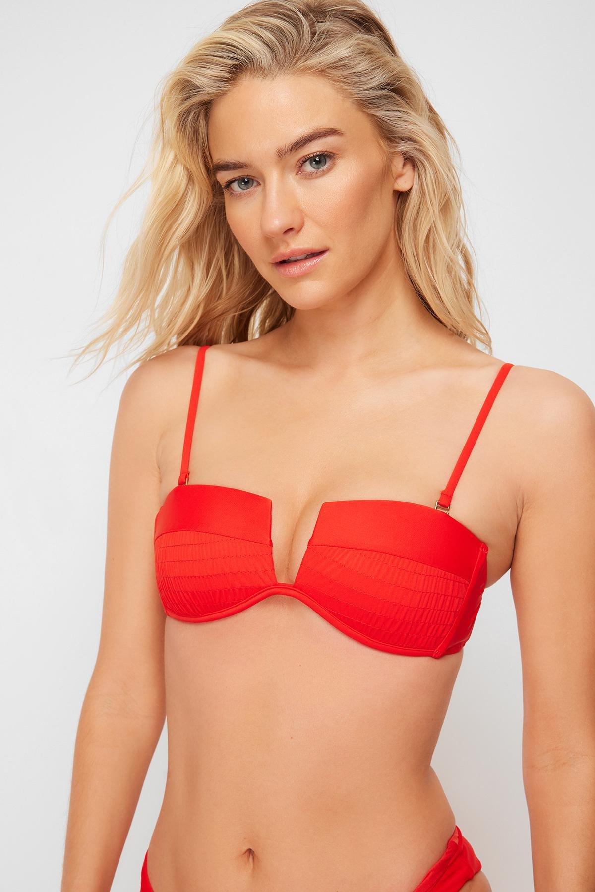 Trendyol - Red Strapless Gimped Bikini Top