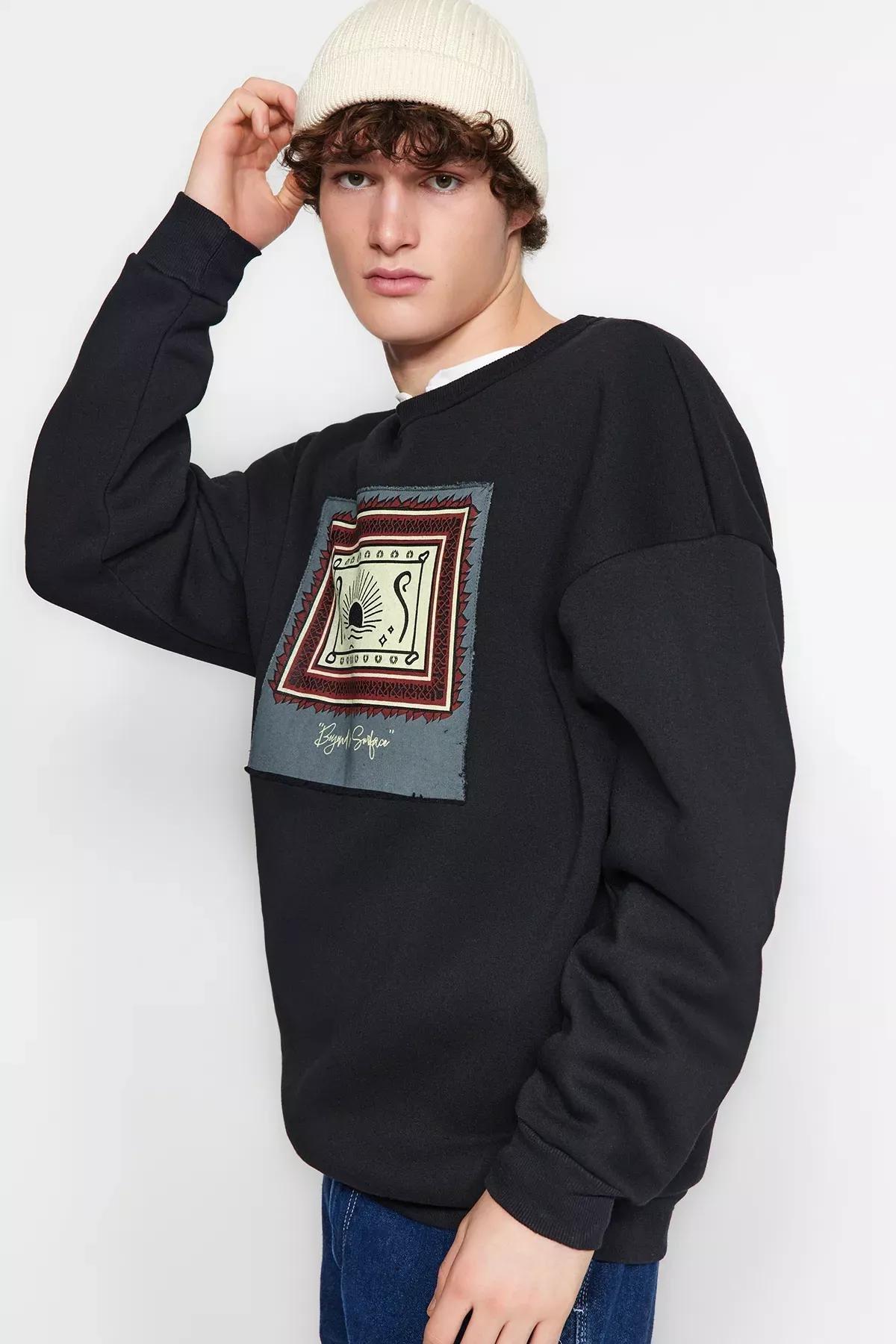 Black Crewneck Long Sleeve Sweatshirt, BLACK, large image number 1