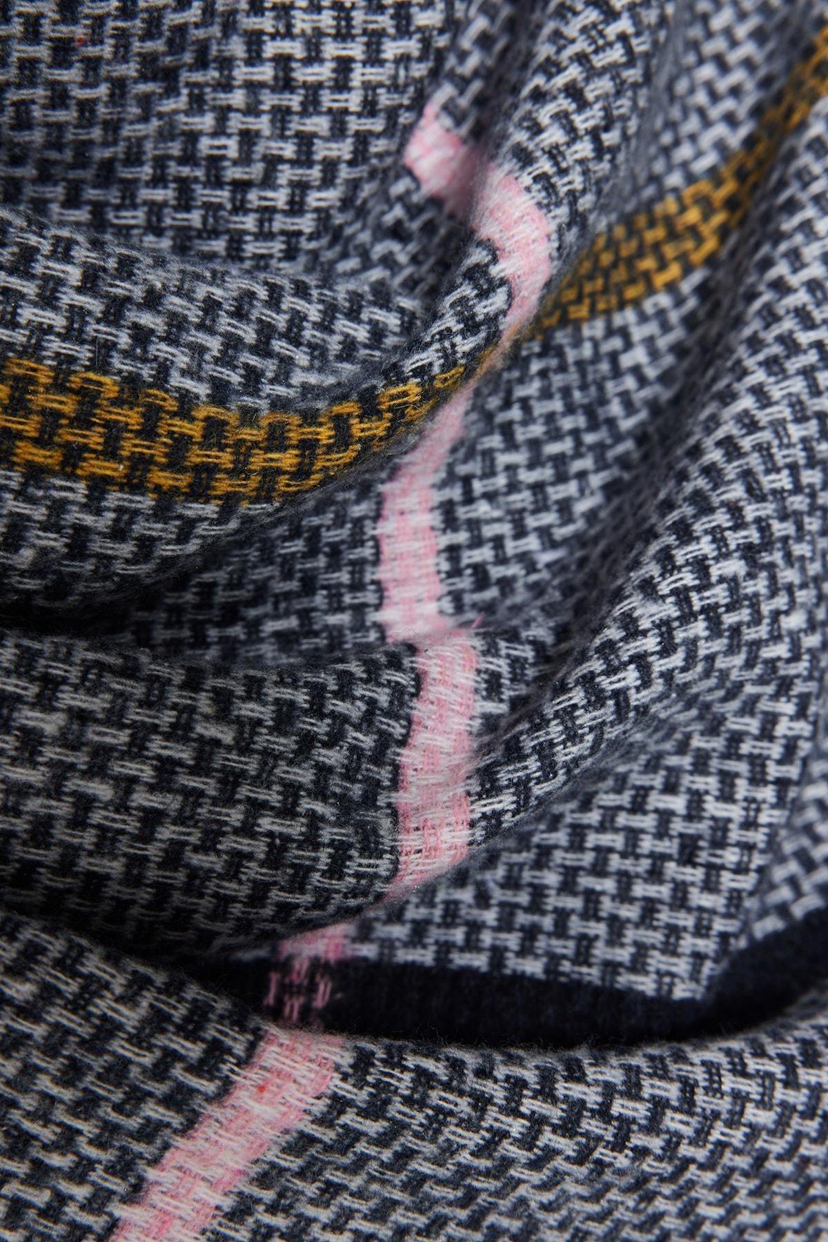 Trendyol - Grey Checkered Patterned Scarf