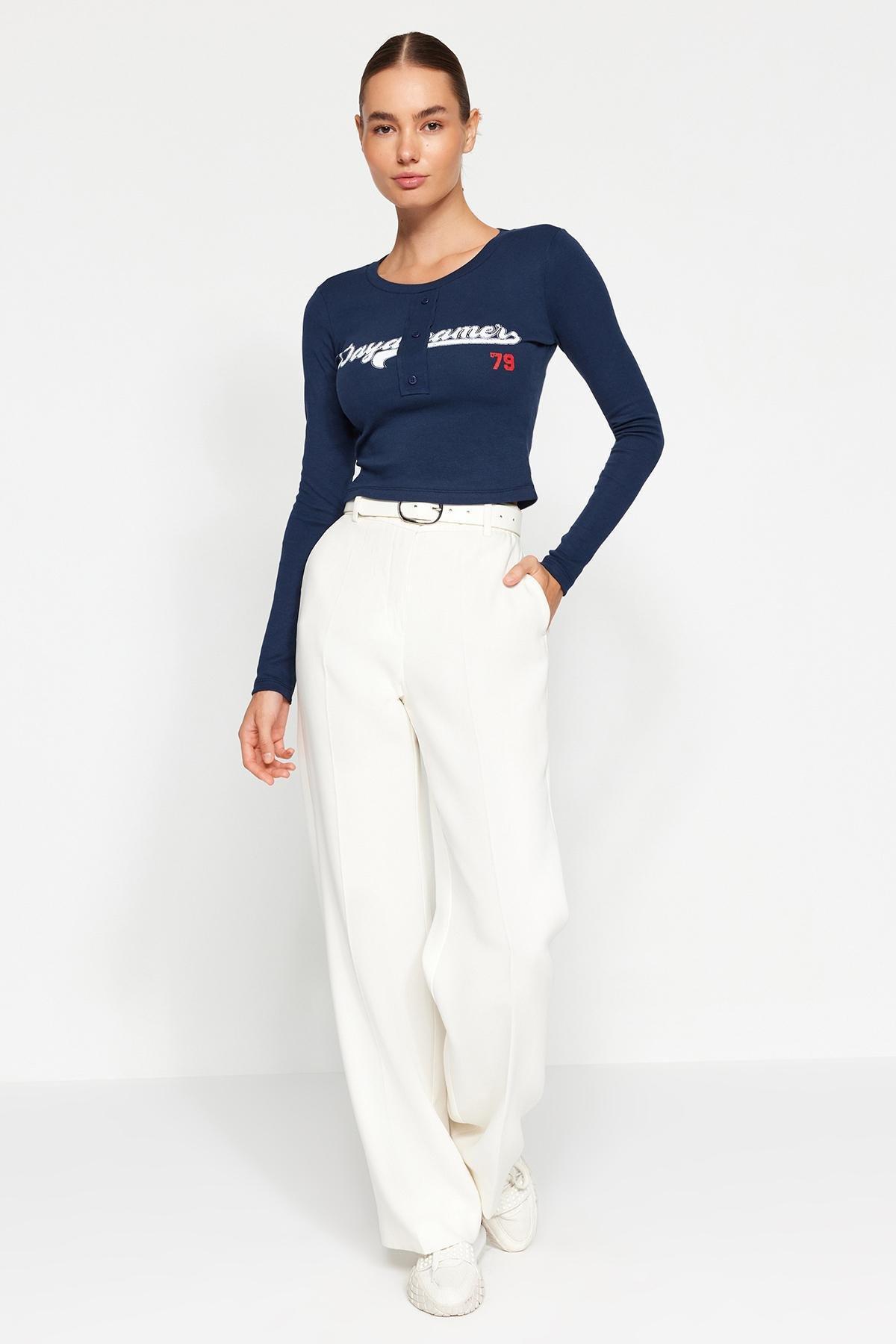 Trendyol - Navy Printed Fitted Knitted Blouse