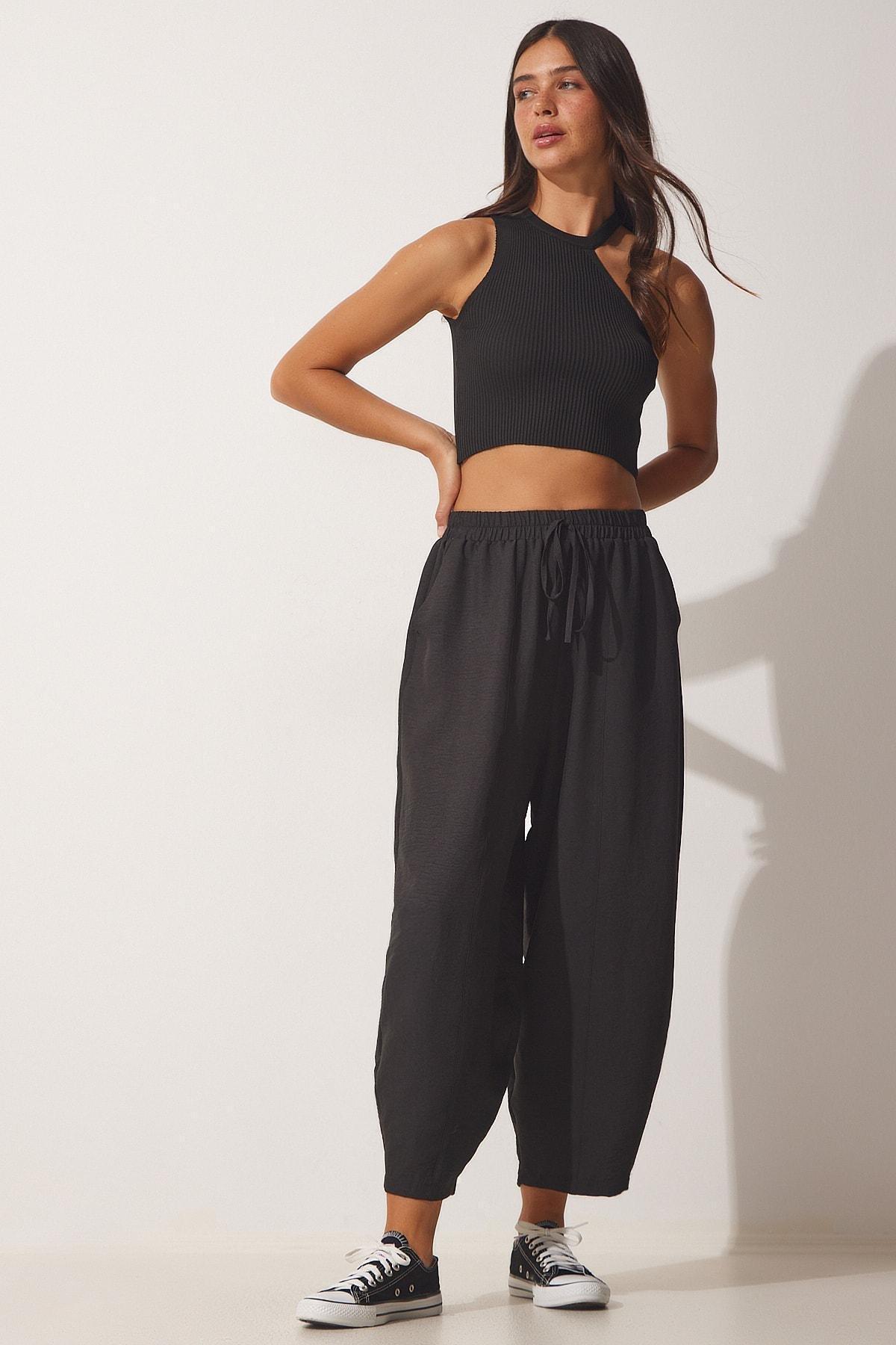 Black Pocketed Aerobatic Baggy Pants, , large image number 1