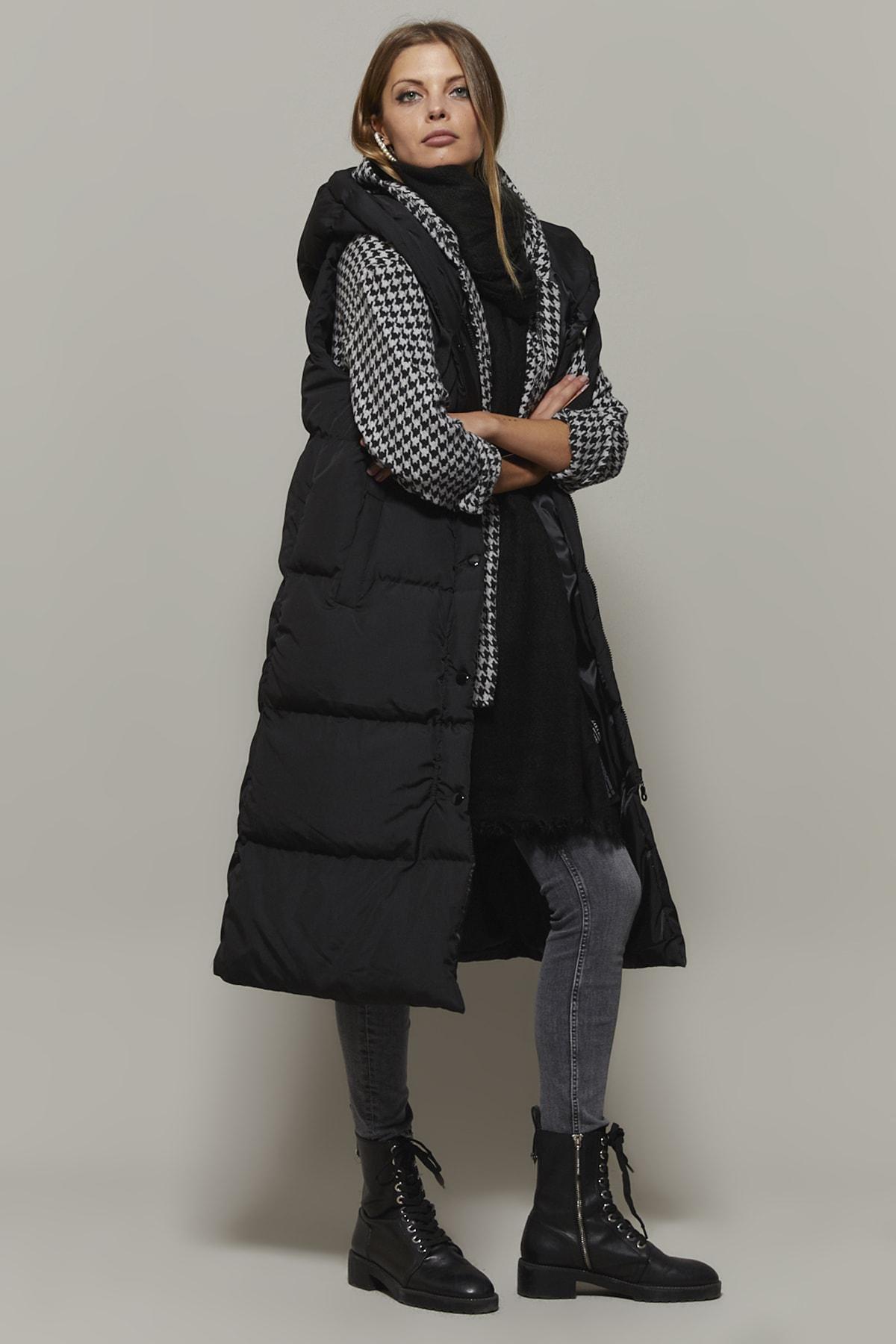 Black Puffer Vest, BLACK, large image number 3