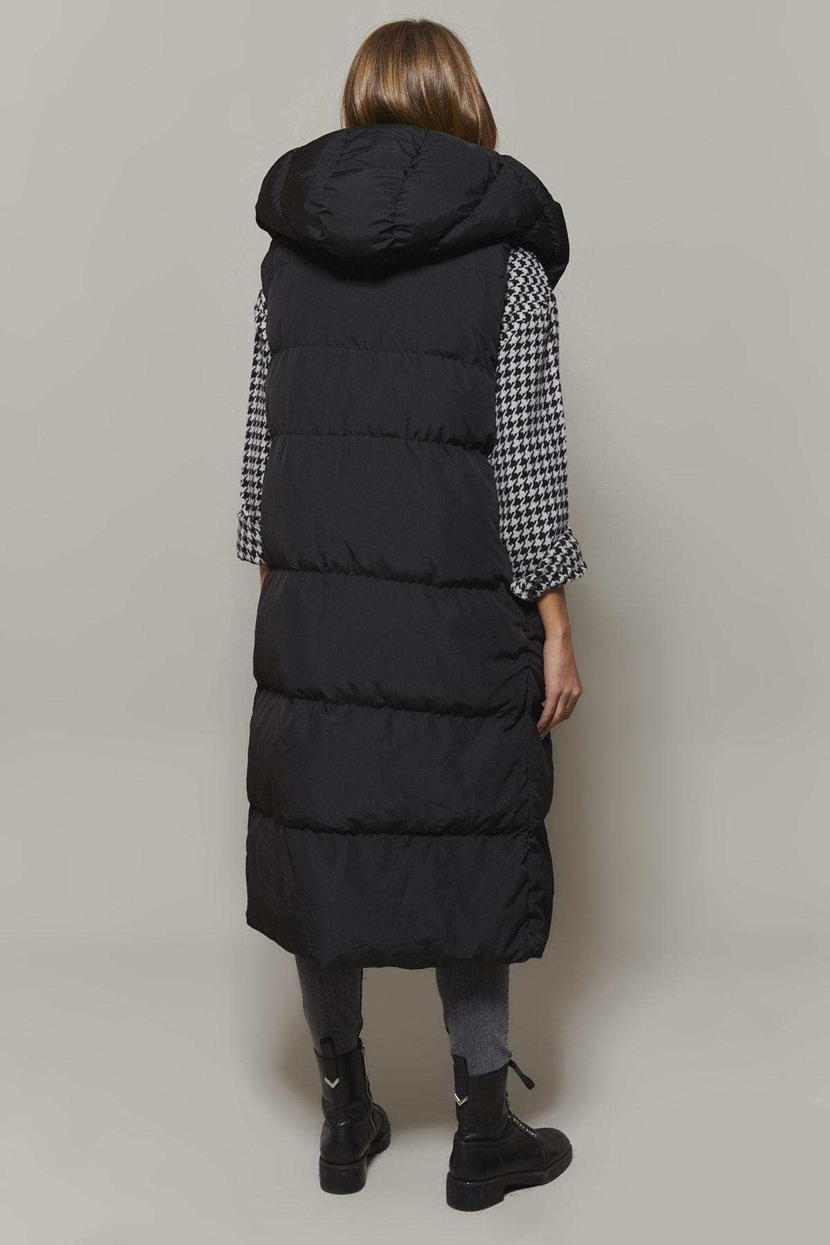 Black Puffer Vest, BLACK, large image number 4