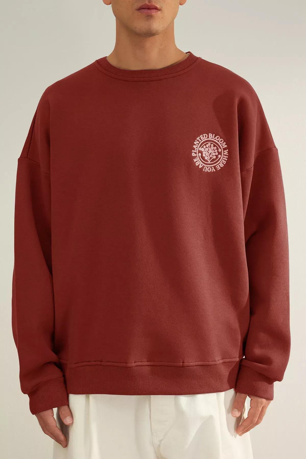 Red Embroidered Polar Fleece Sweatshirt, Tile, large image number 5