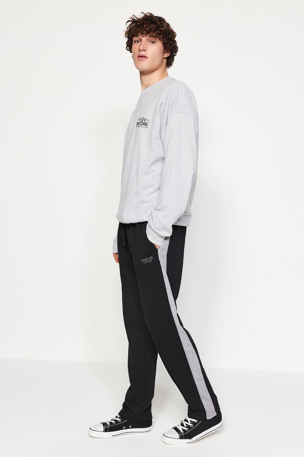 Black Embroidered Detailed Sweatpants, , large image number 2