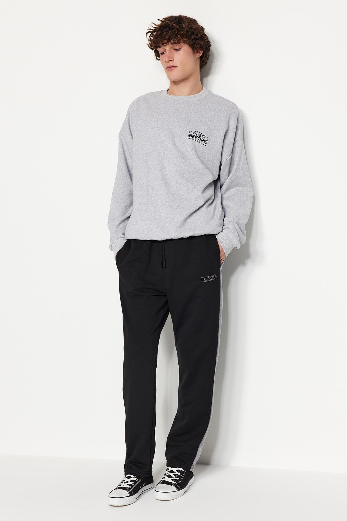 Black Embroidered Detailed Sweatpants, , large image number 3
