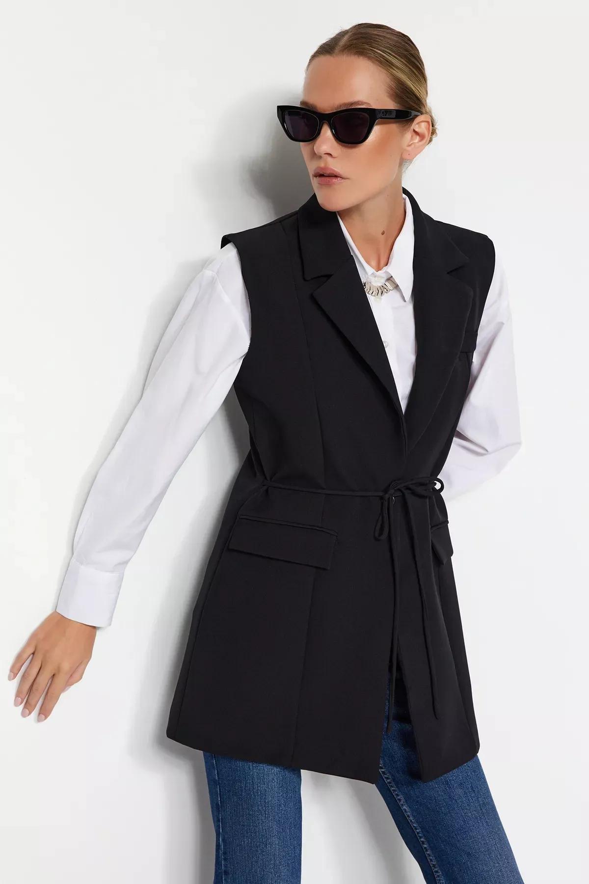 Black Collared Detailed Vest, BLACK, large image number 1
