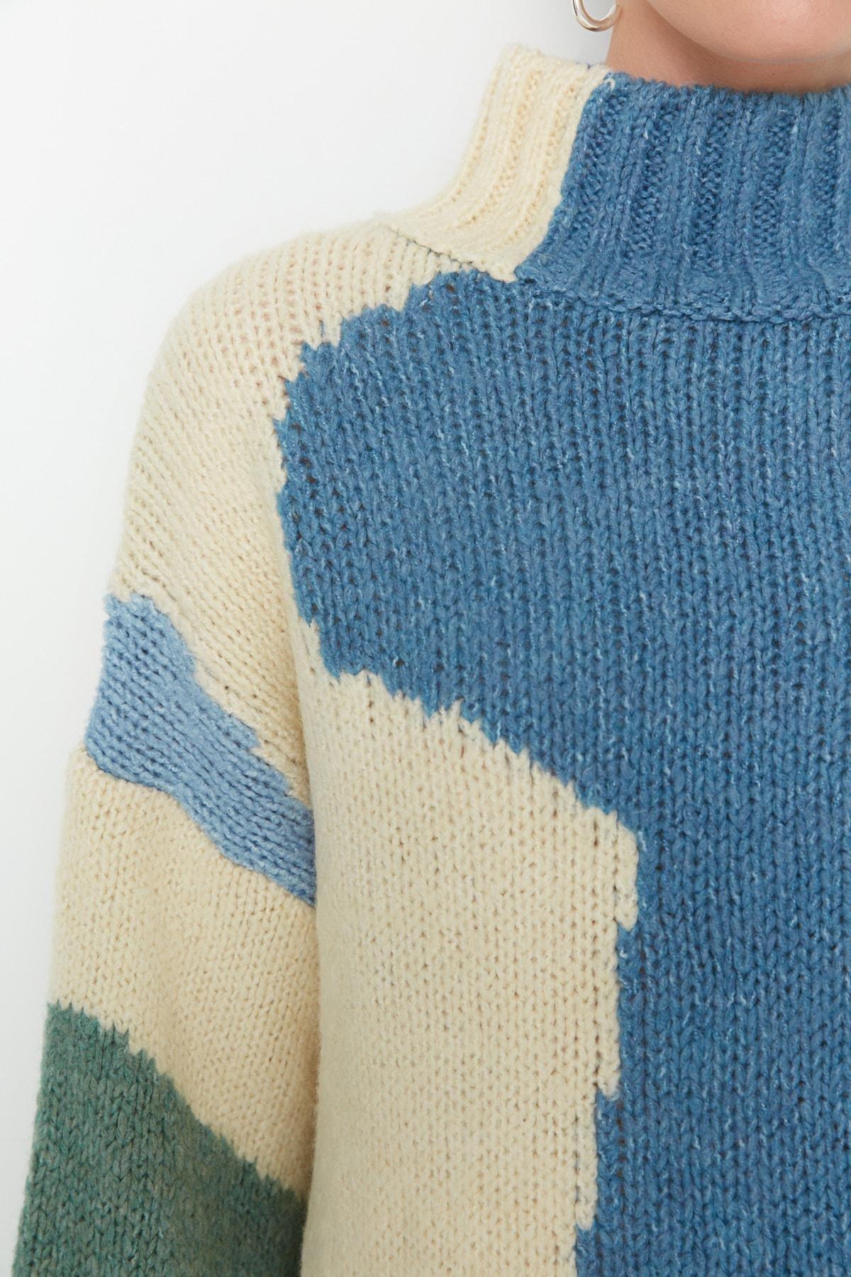 Blue Colourblock Standing Collar Sweater, , large image number 3