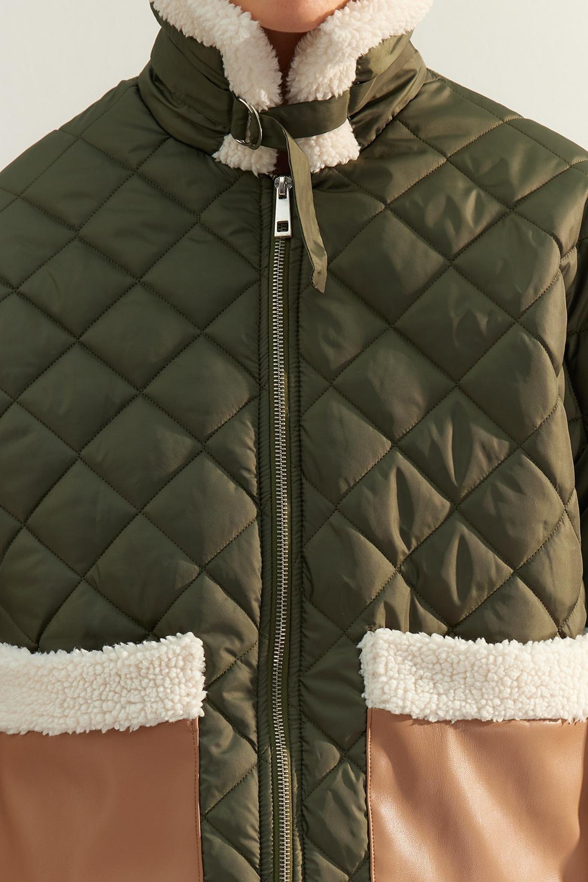 Khaki Oversized Quilted Limited Edition Coat, , large image number 3