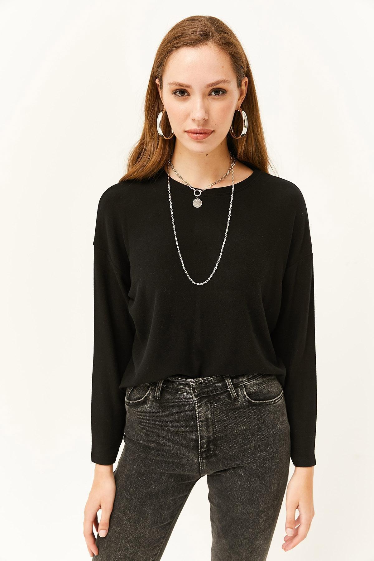 Olalook - Black Crew Neck Bat Blouse