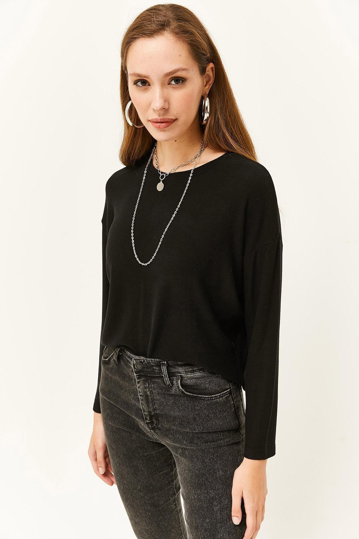 Olalook - Black Crew Neck Bat Blouse