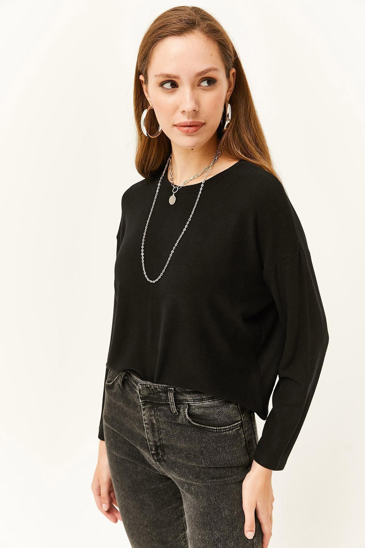 Olalook - Black Crew Neck Bat Blouse