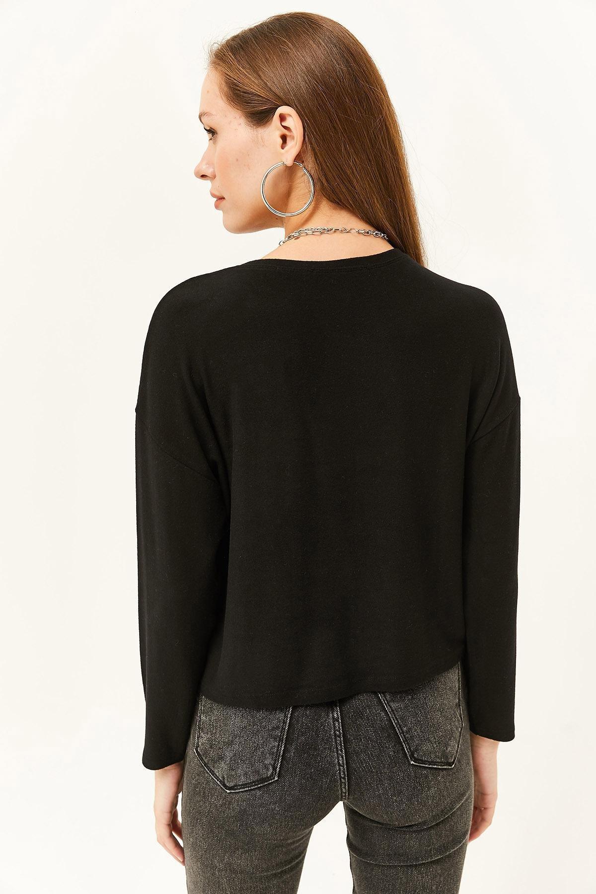 Olalook - Black Crew Neck Bat Blouse