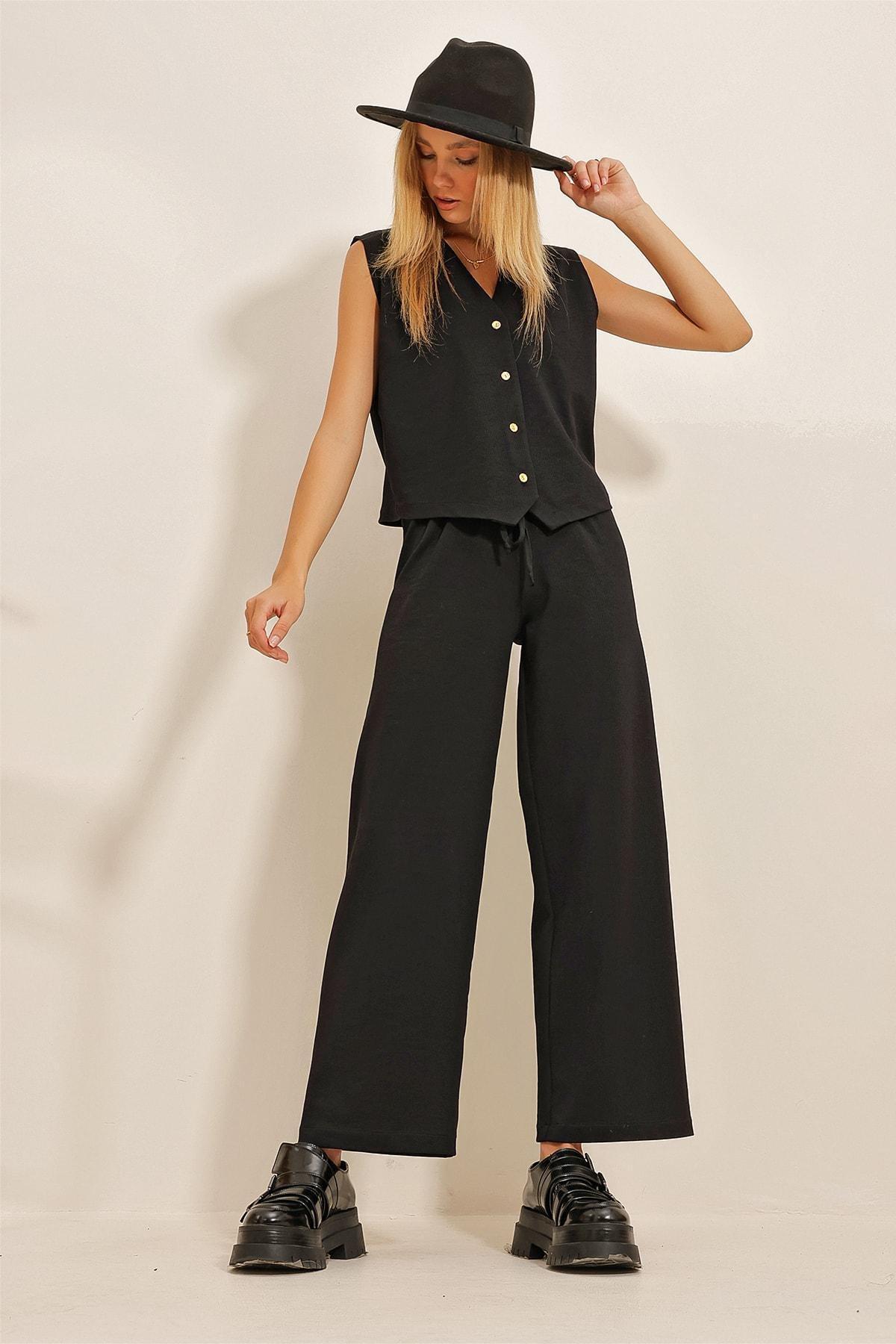 Black V-Neck Gold Button Detailed Pants Suit, , large image number 1
