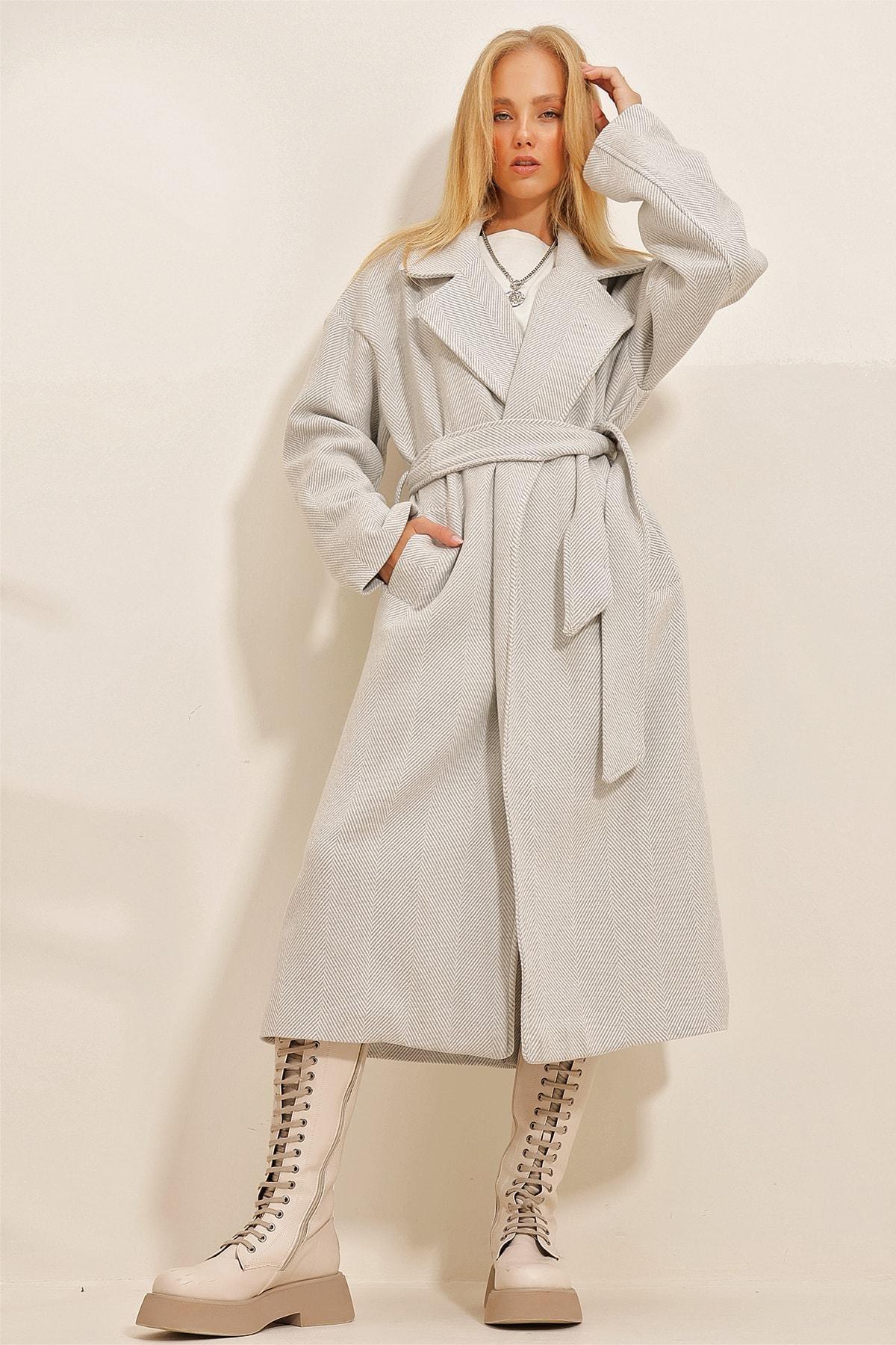 Grey Double-Breasted Belted Herringbone Patterned Coat, , large image number 1