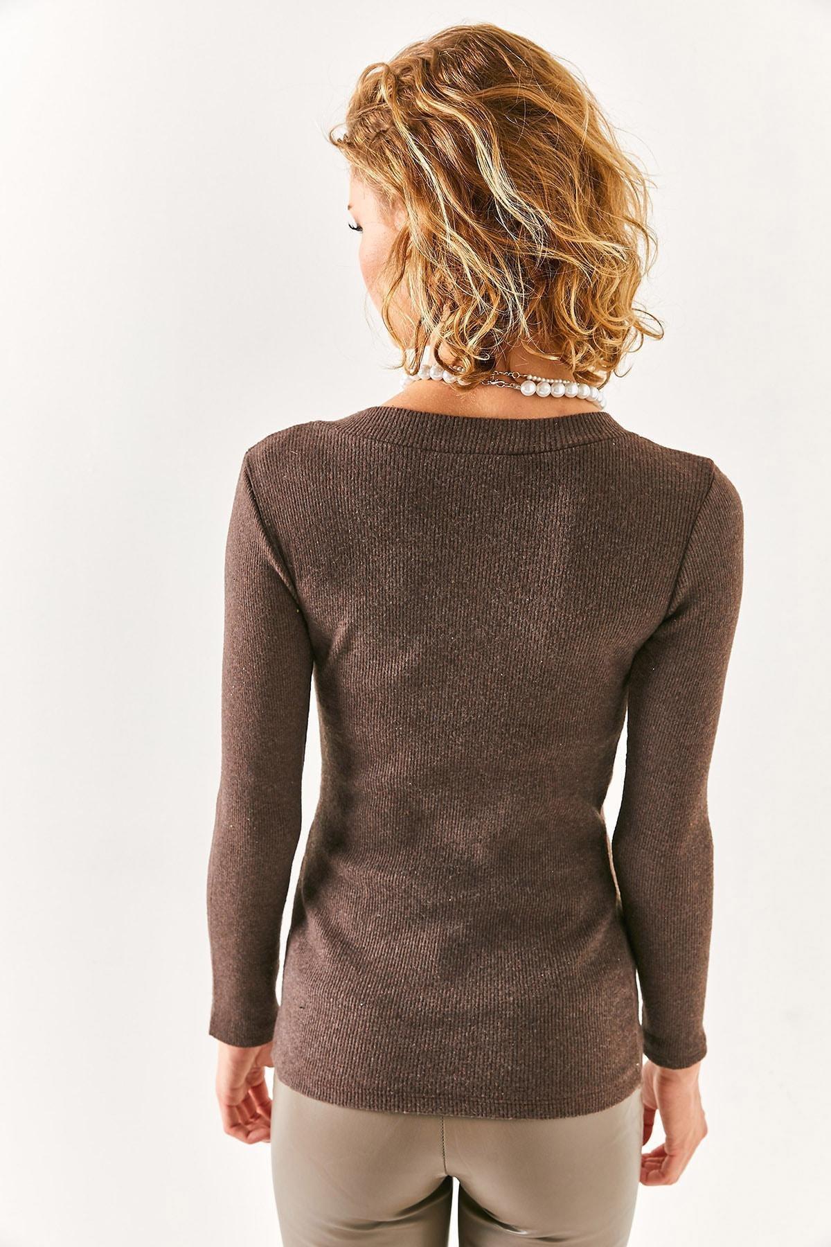 Brown Thick Banded V-Neck Raised Blouse, Bitter Brown, large image number 6