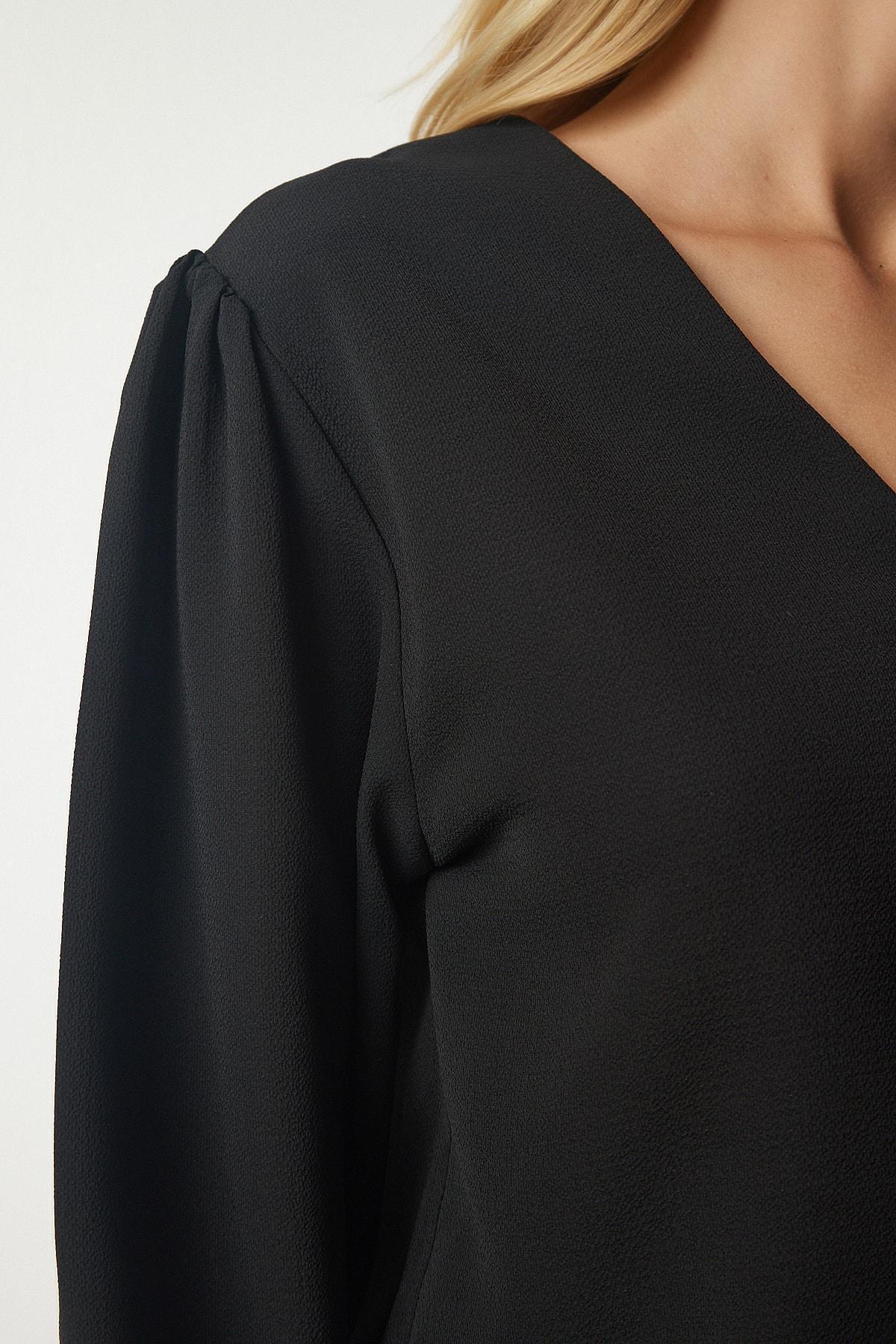 Black V-Neck Crepe Blouse, , large image number 3