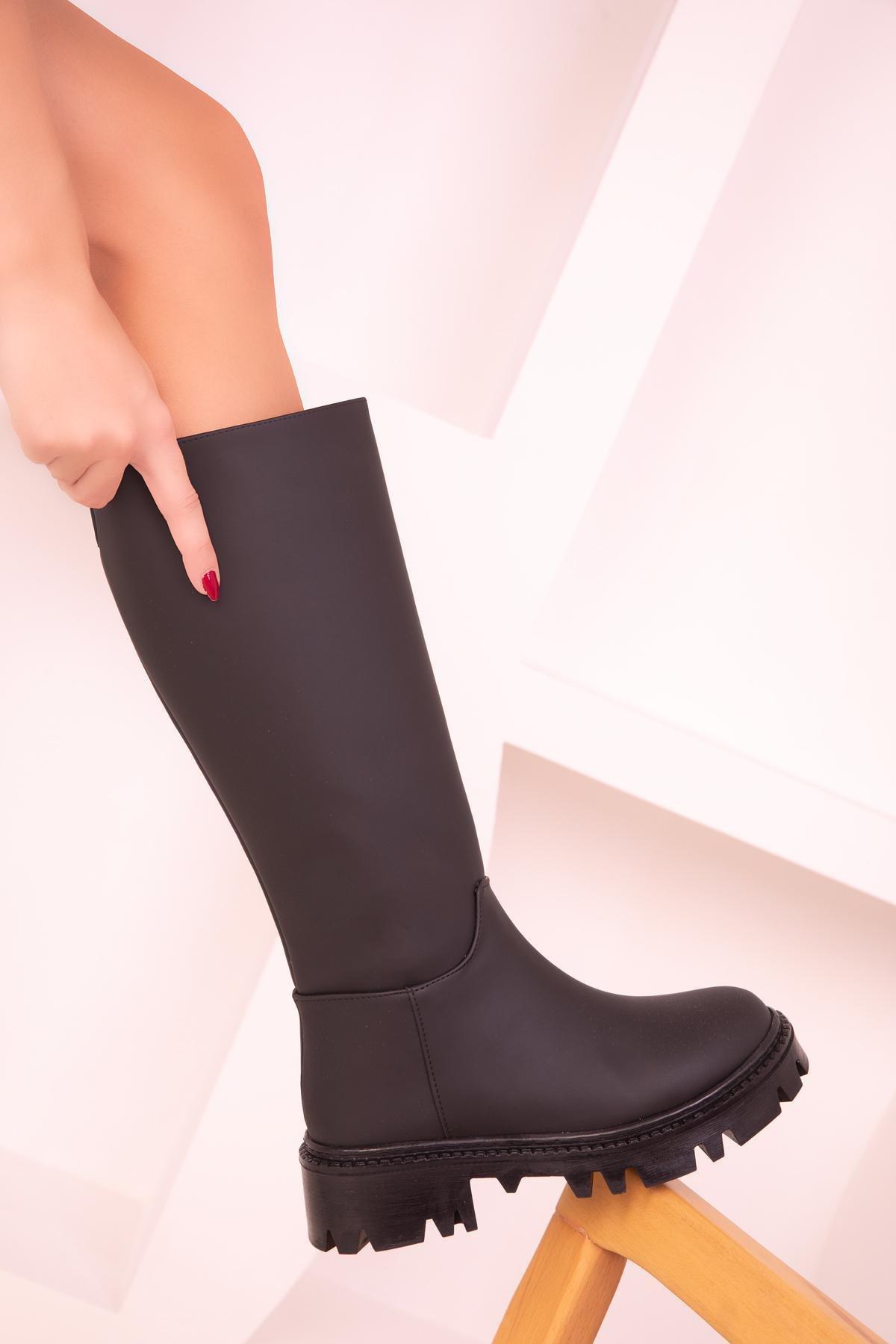Black Matte Leather Boots, , large image number 4
