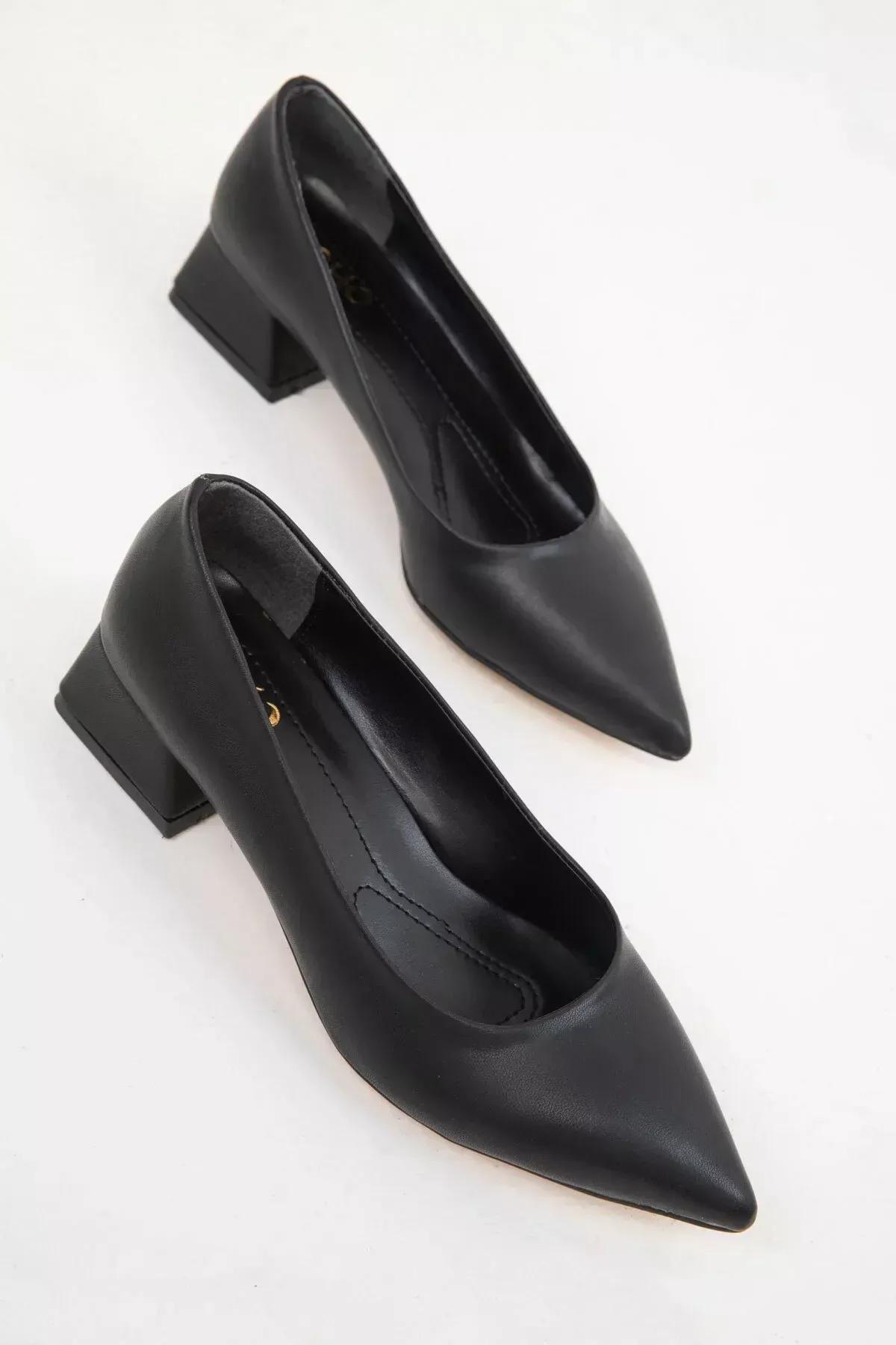 Black Classic Heeled Shoes, , large image number 1