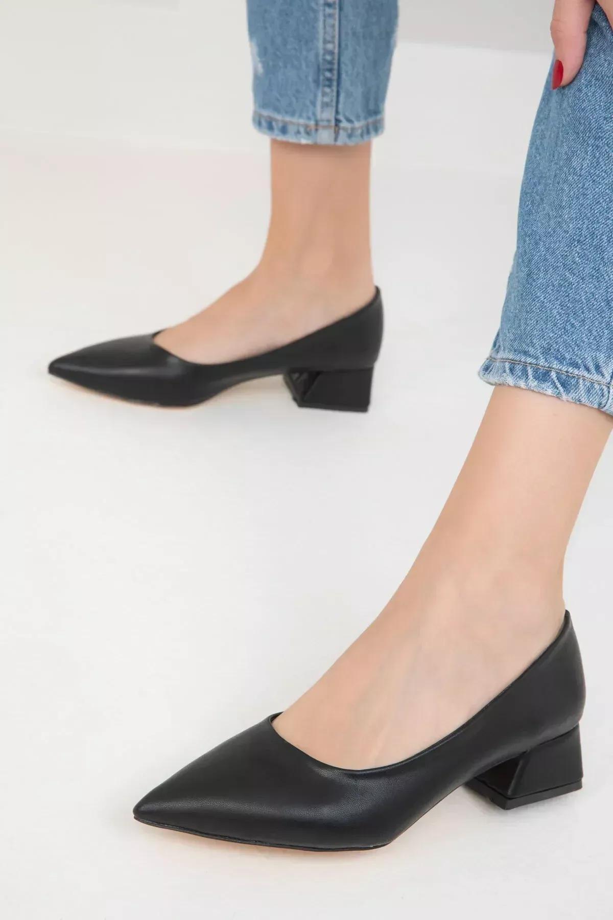 Black Classic Heeled Shoes, , large image number 2