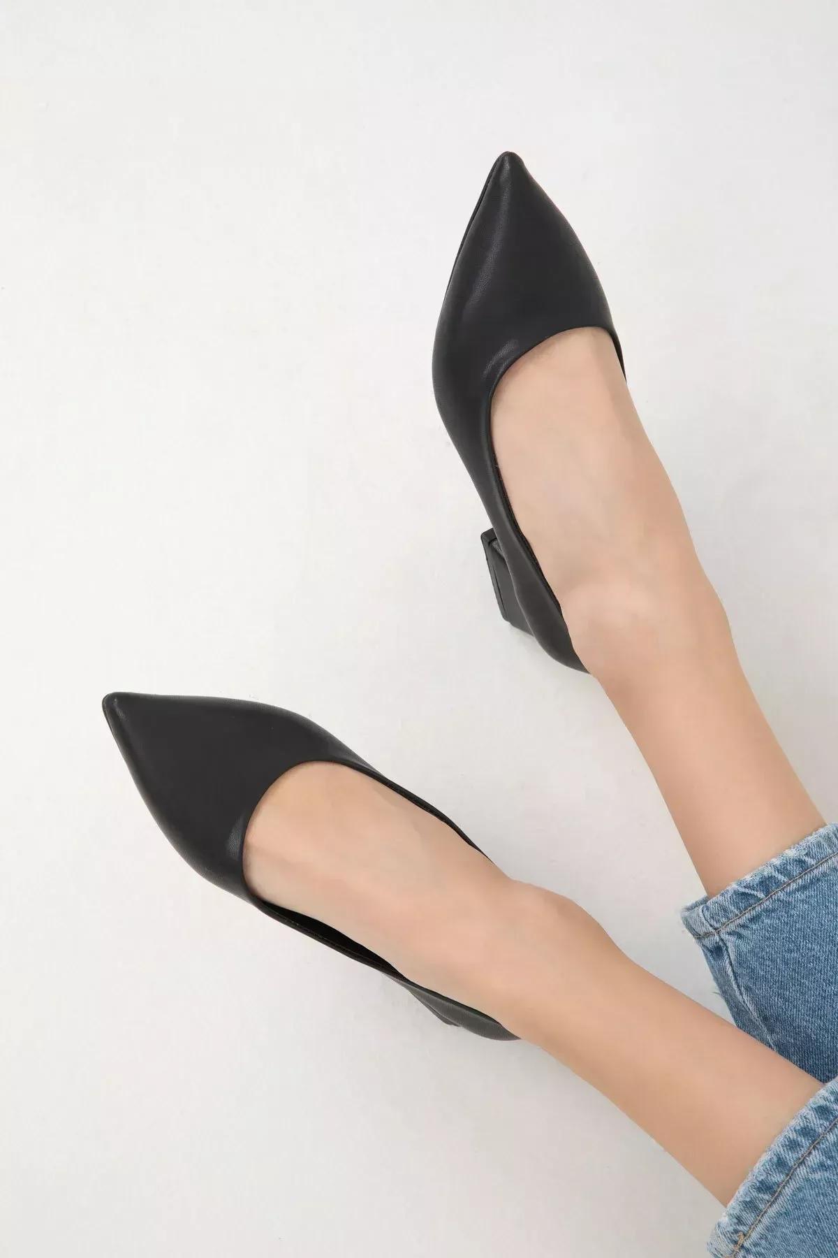 Black Classic Heeled Shoes, , large image number 4