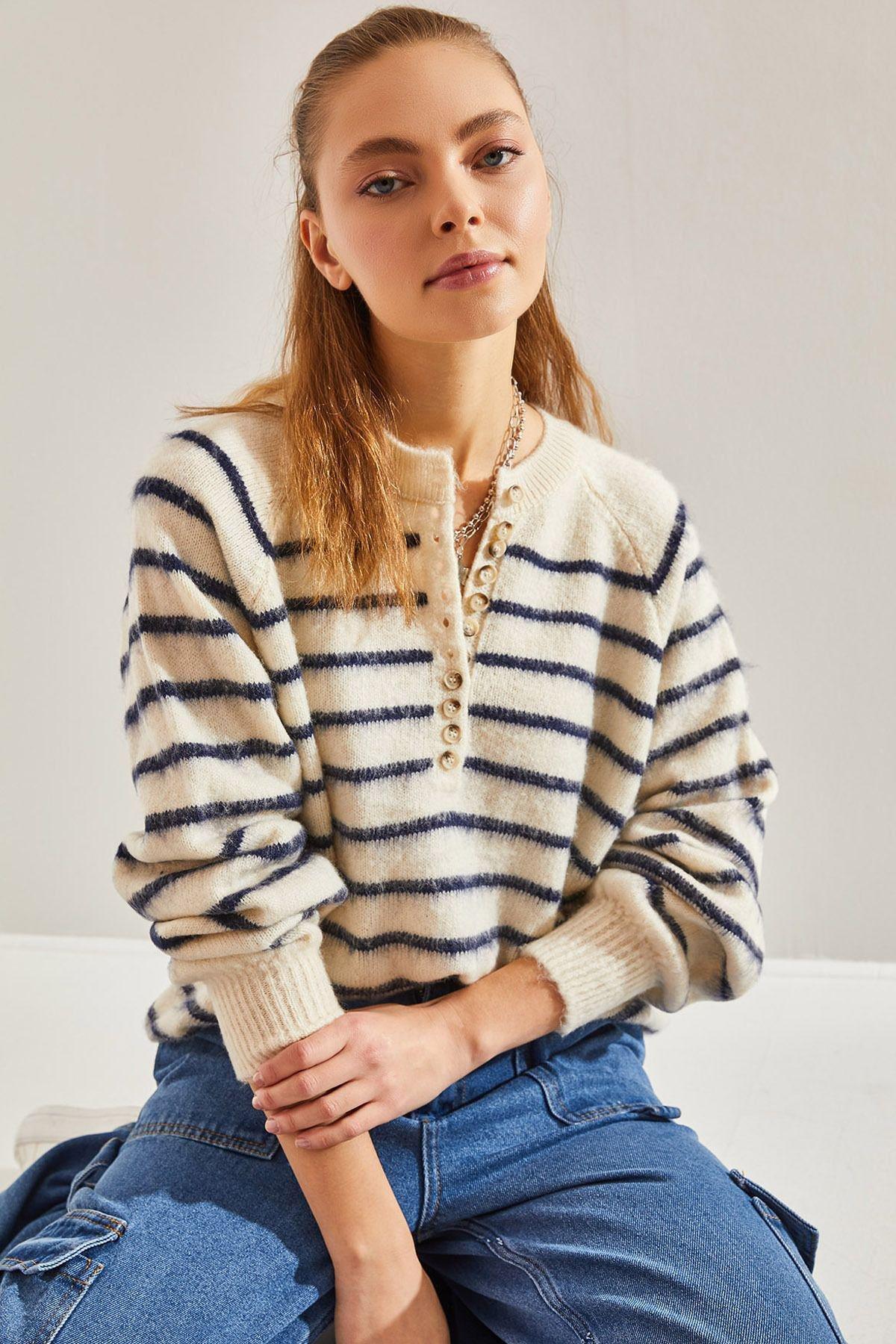 Multicolour Raised Striped Knitted Sweater, Ecru-Navy Blue, large image number 4