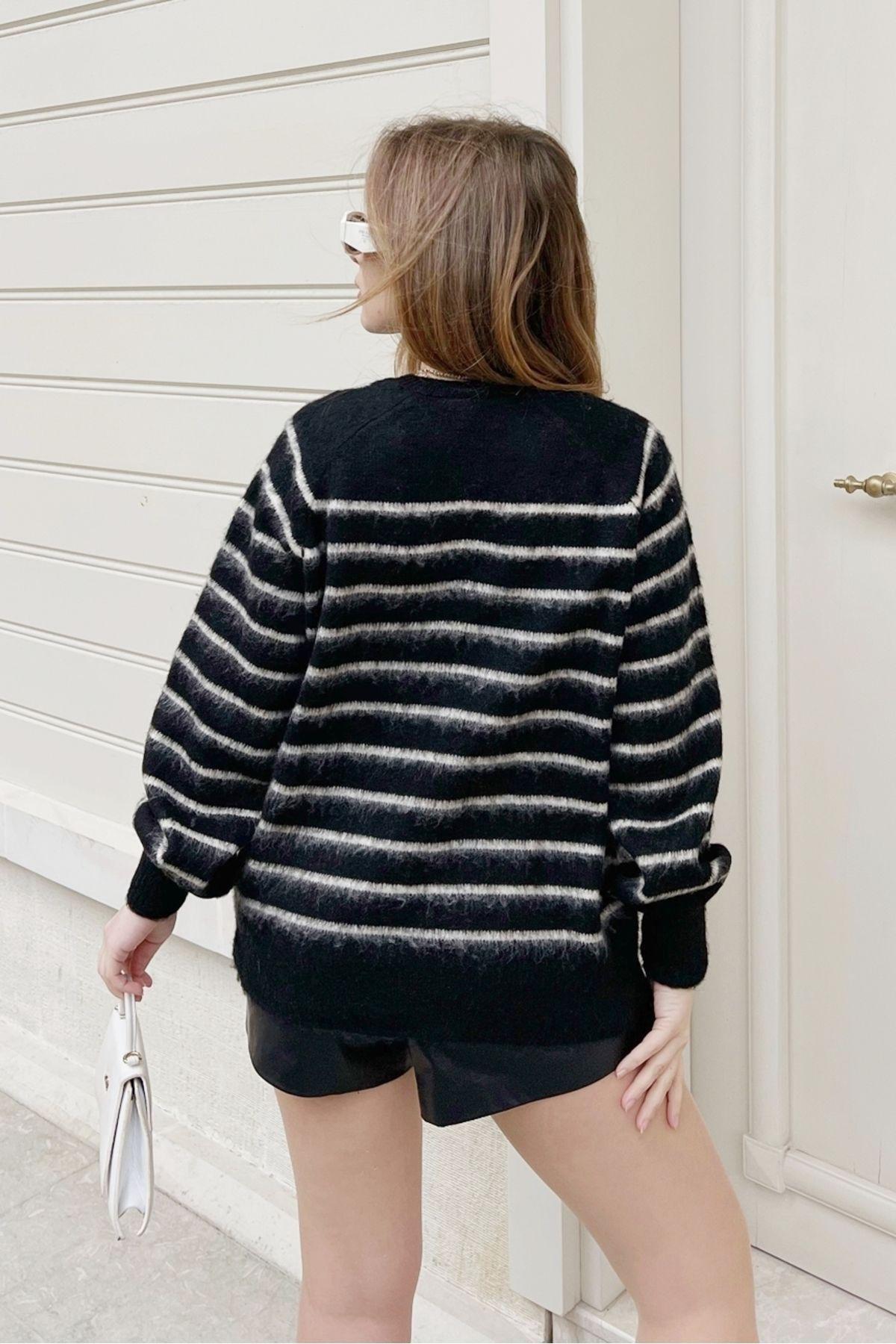 Multicolour Charmed Striped Knitted Sweater, BLACK WHITE, large image number 2